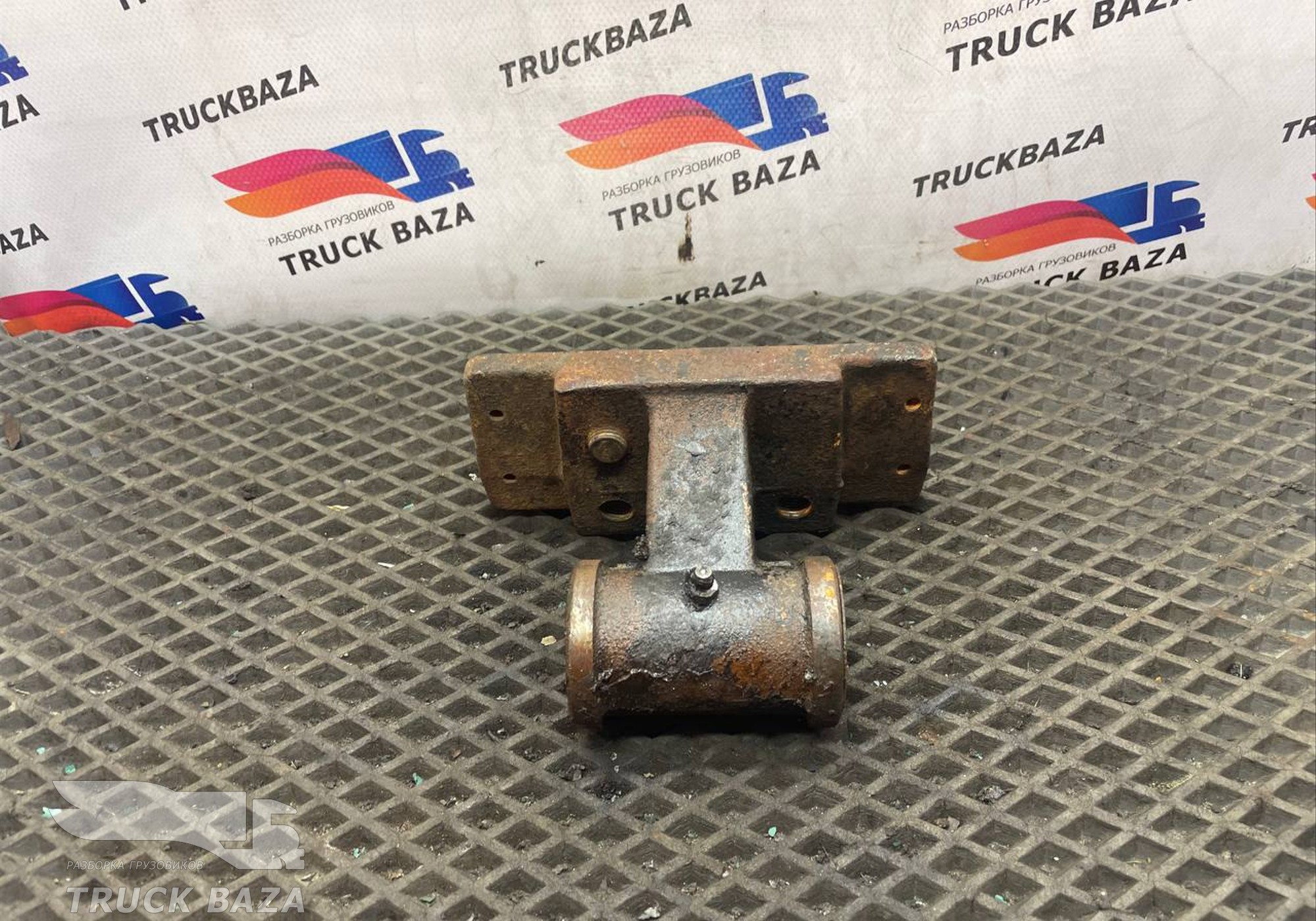 5010552266 Кронштейн торсиона для Renault