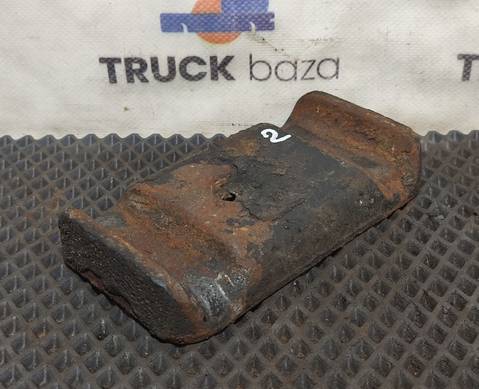 651152902412 Проставка стремянки рессоры для КАМАЗ