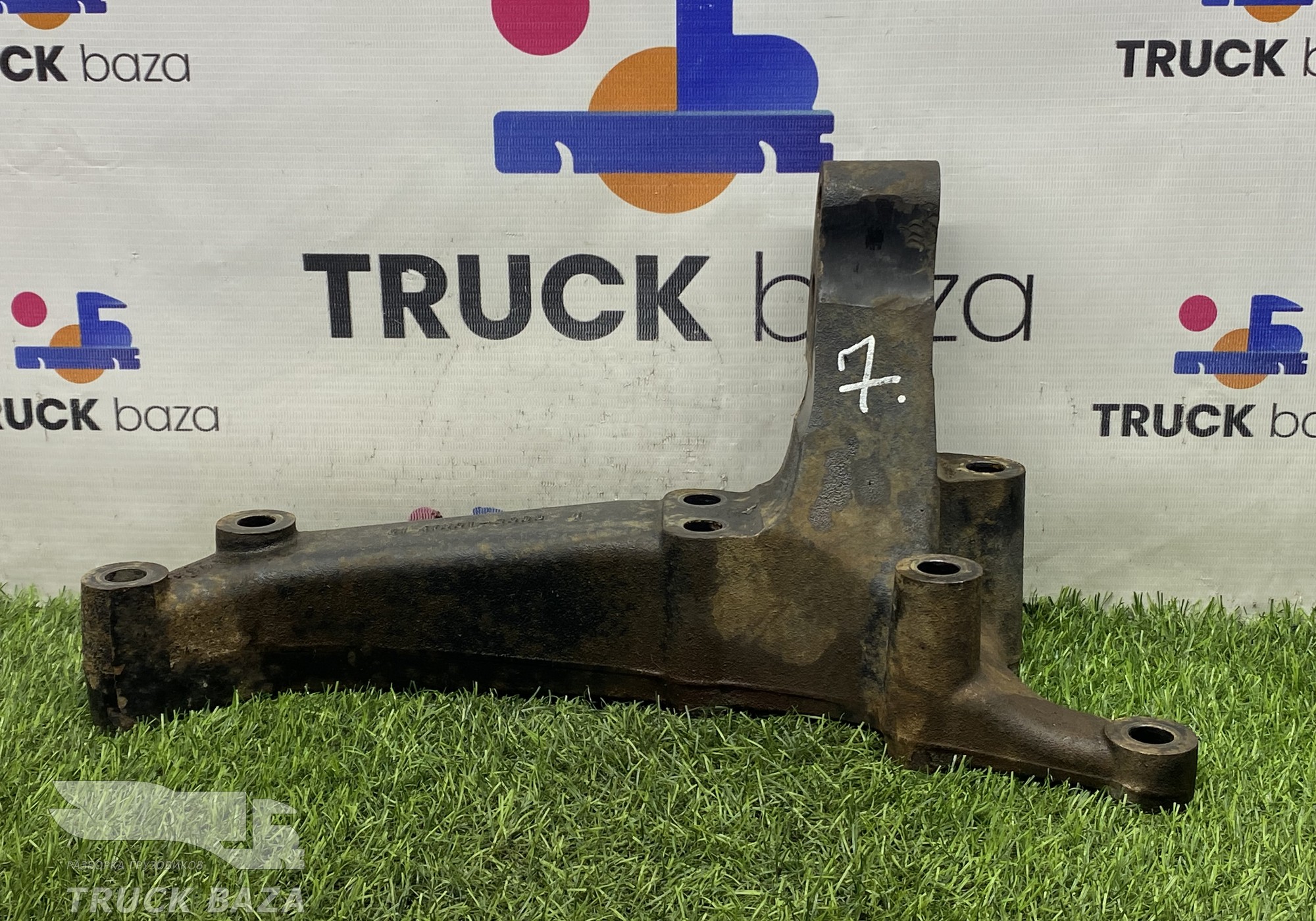 51415013083 Кронштейн двигателя задний левый для Man