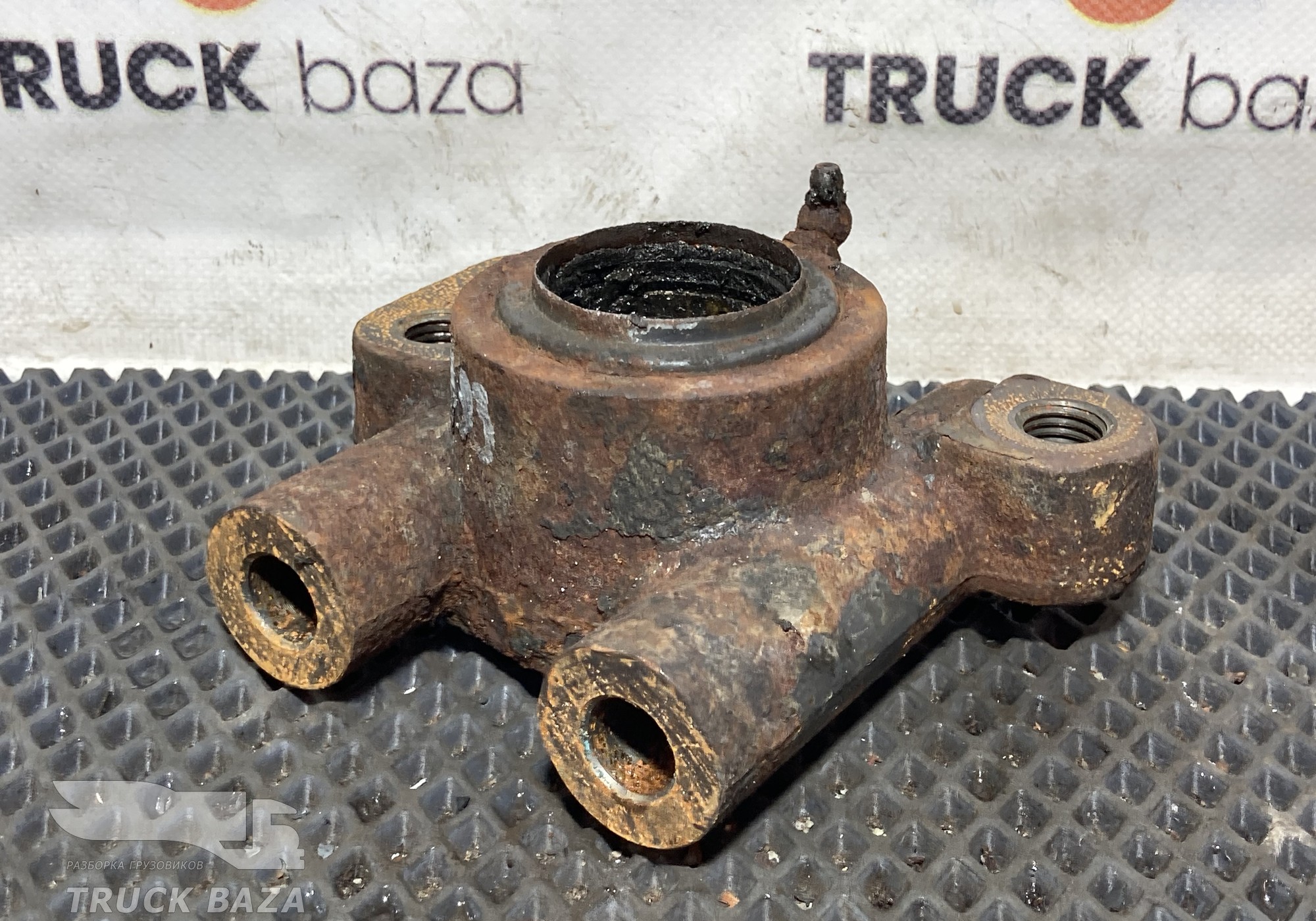 2098316 Кронштейн тормозного вала левый