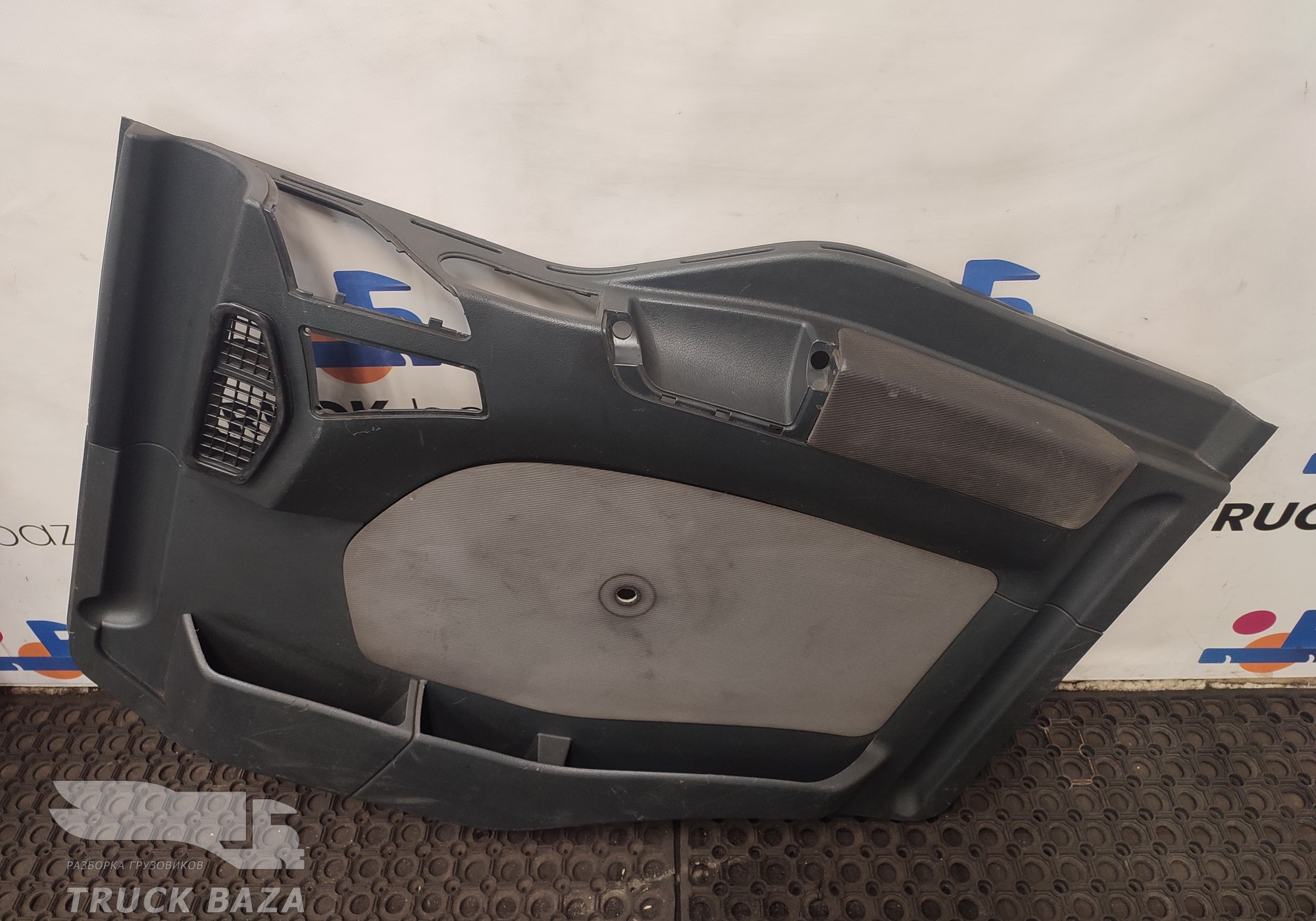 81626305148 Обшивка двери правой для Man TGM II (с 2008)