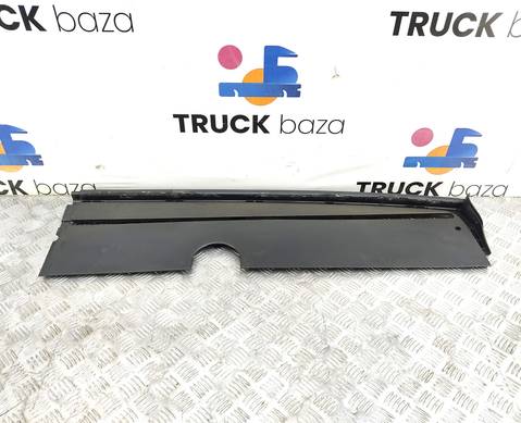 81624300097 Накладка шторки левая для Man