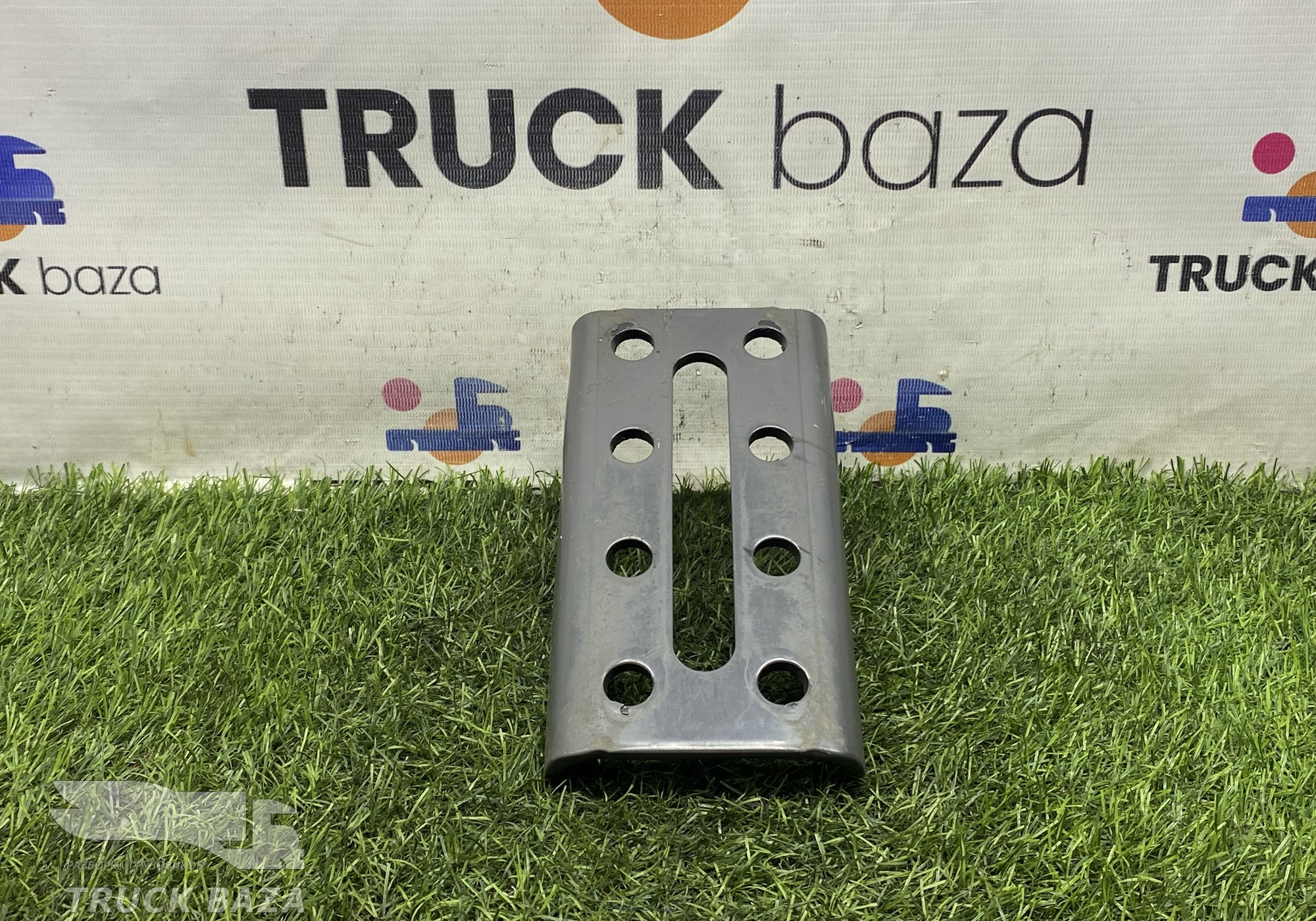 1854534 Кронштейн амортизатора