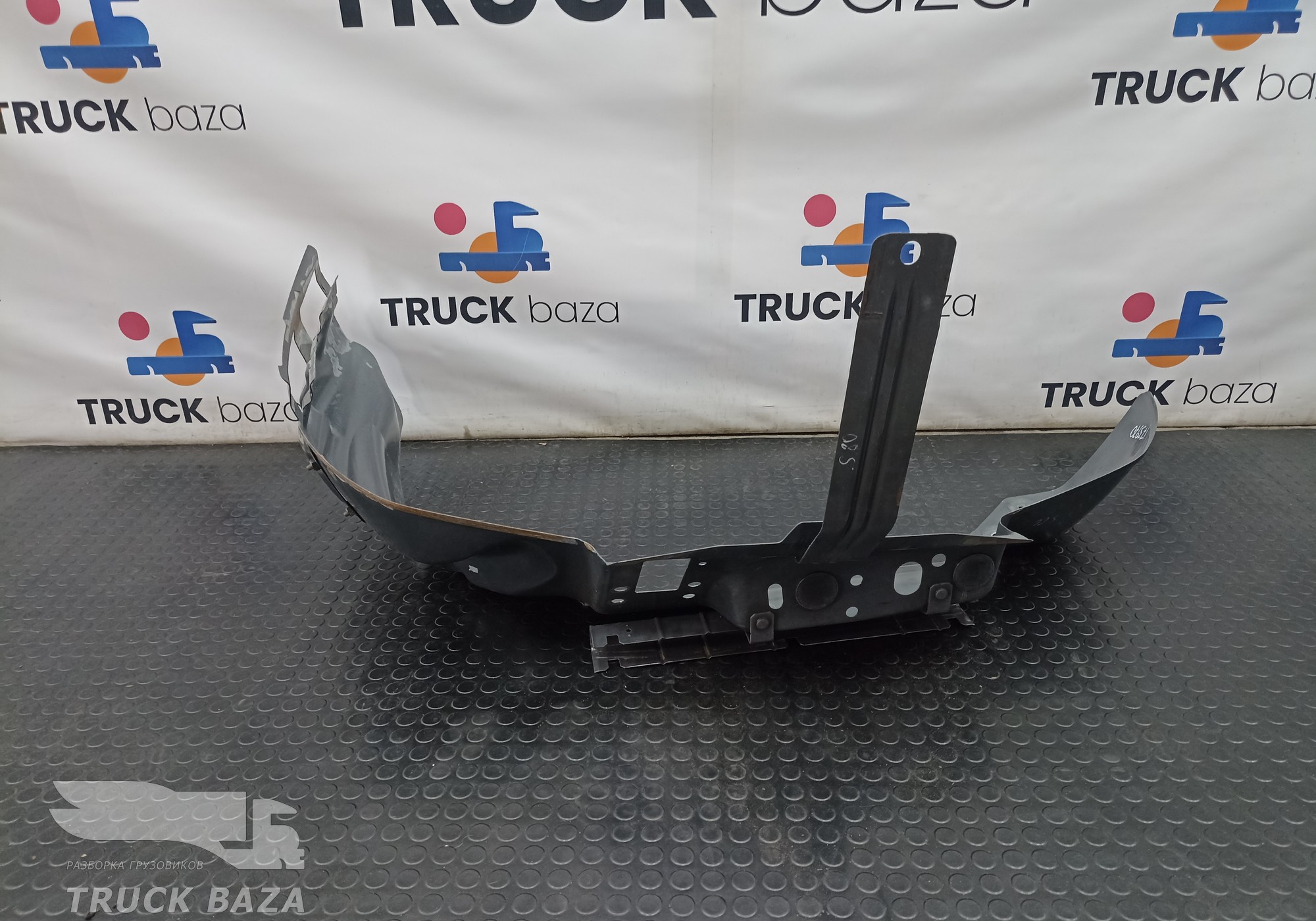 1529643 Подкрылок передний левый для Scania 4-series