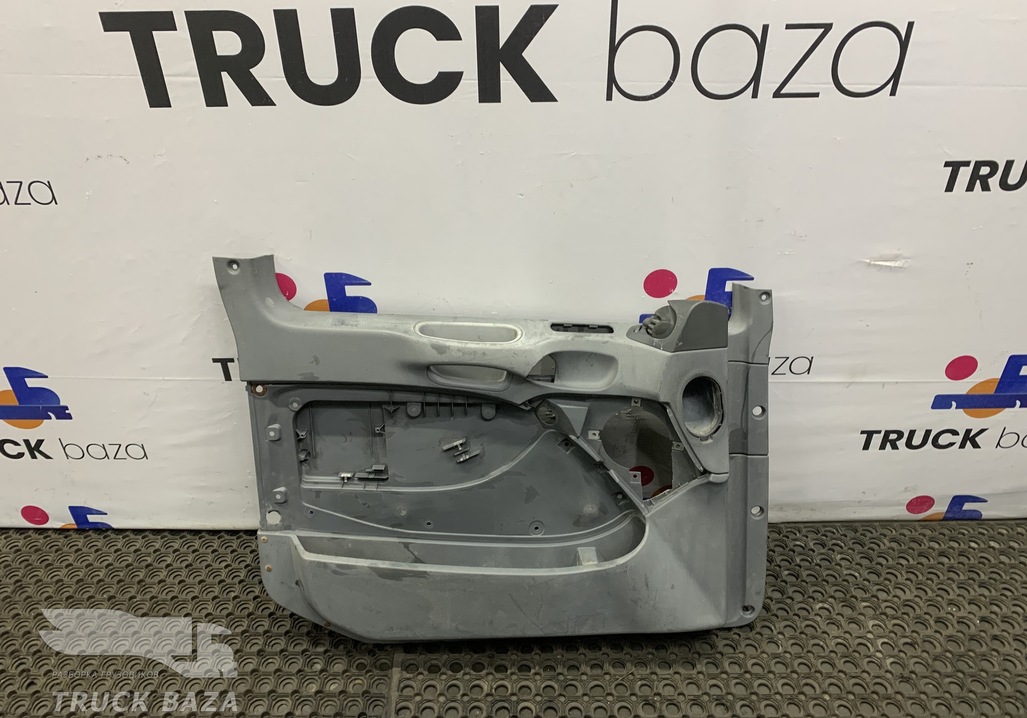 18110573 Обшивка двери левая