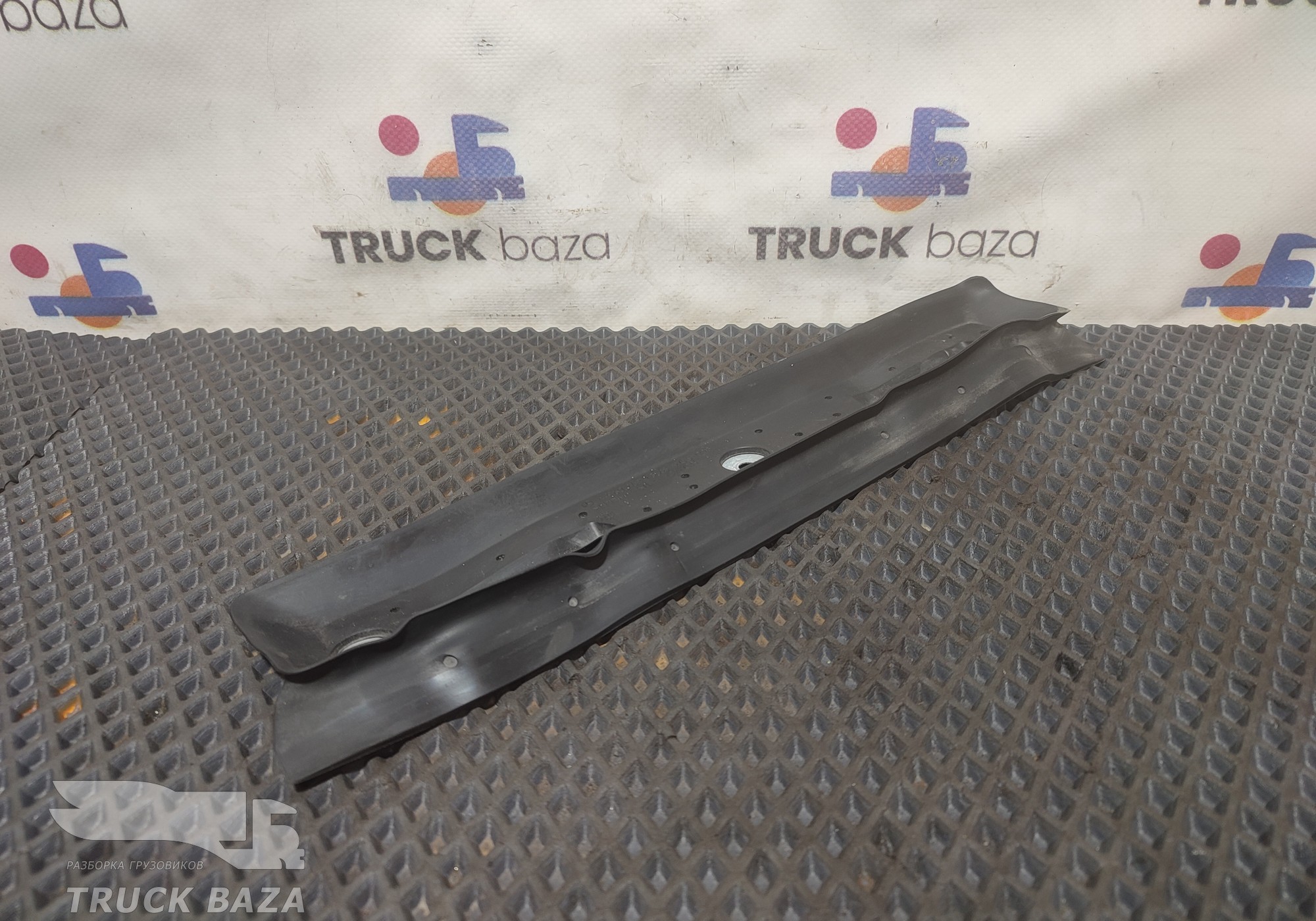 9607541378 Уплотнитель петли крышки инструментального ящика