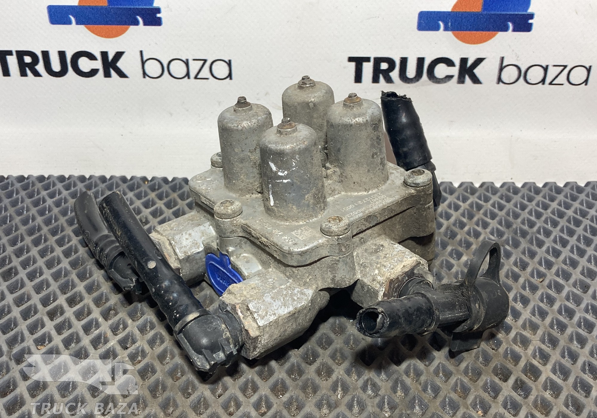 WG9000360523 Кран 4-х контурный