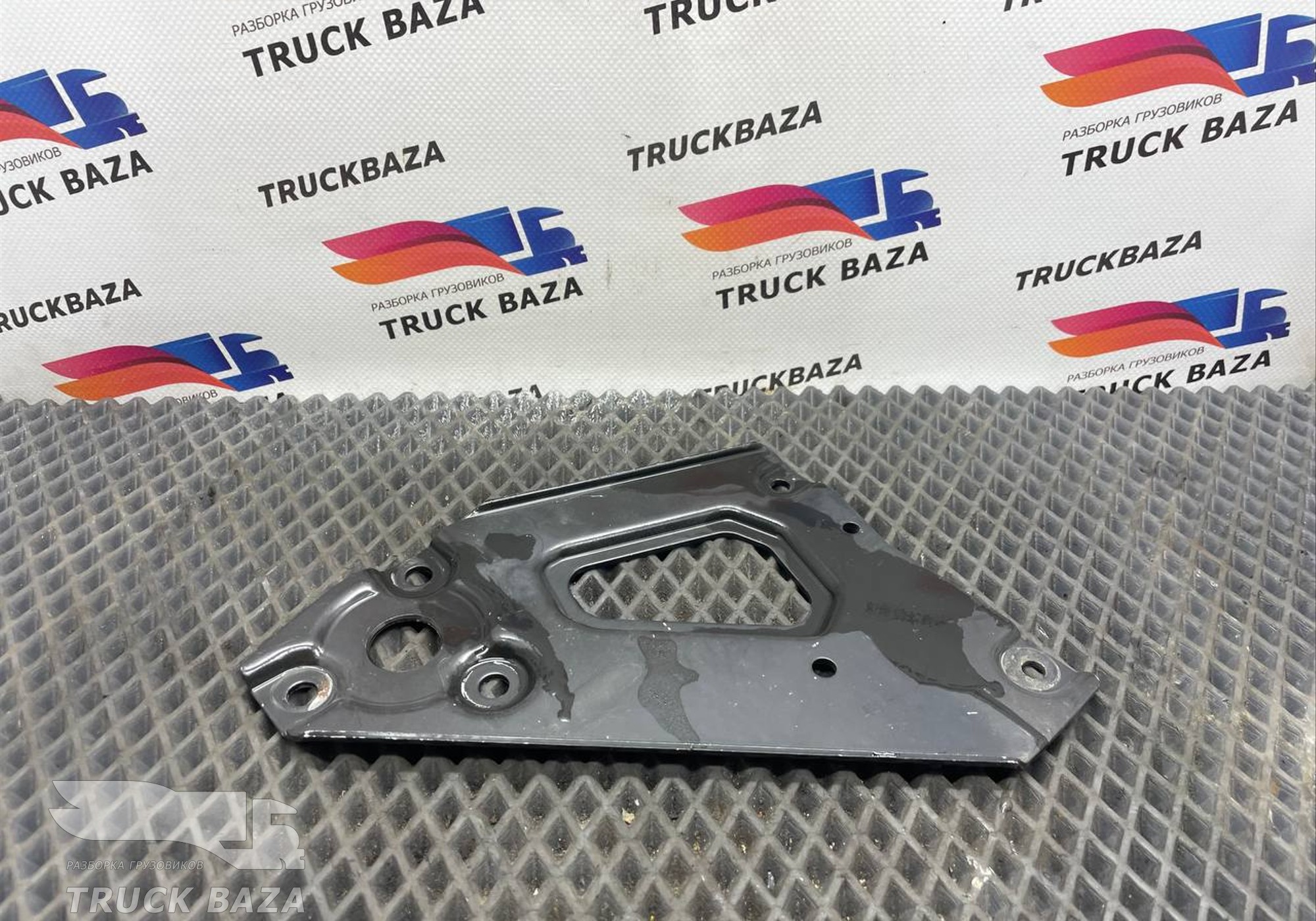 2045462 Кронштейн моторчика стеклоочистителя для Daf XF106 (с 2012)