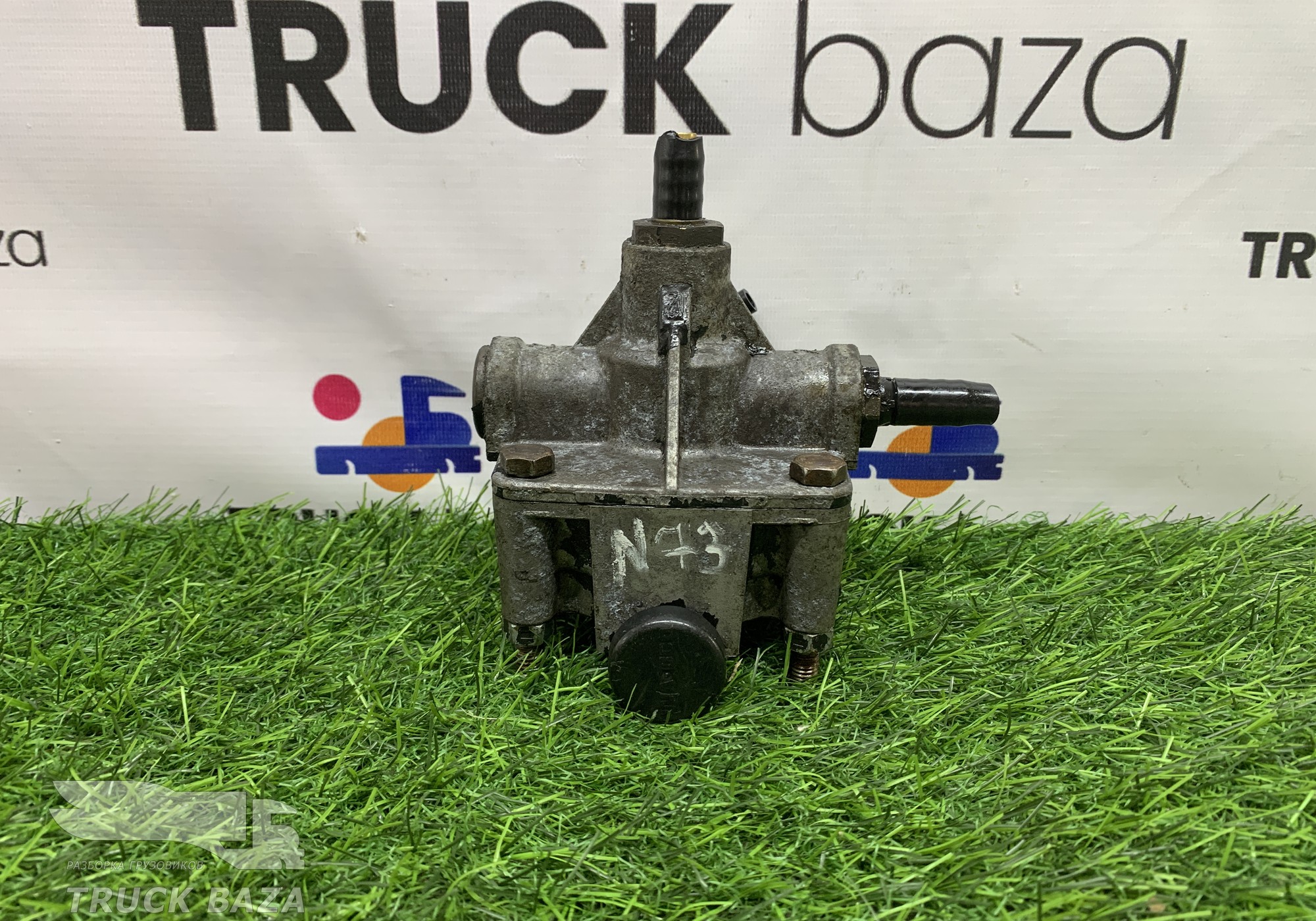 81521166089 Клапан ускорительный для Renault