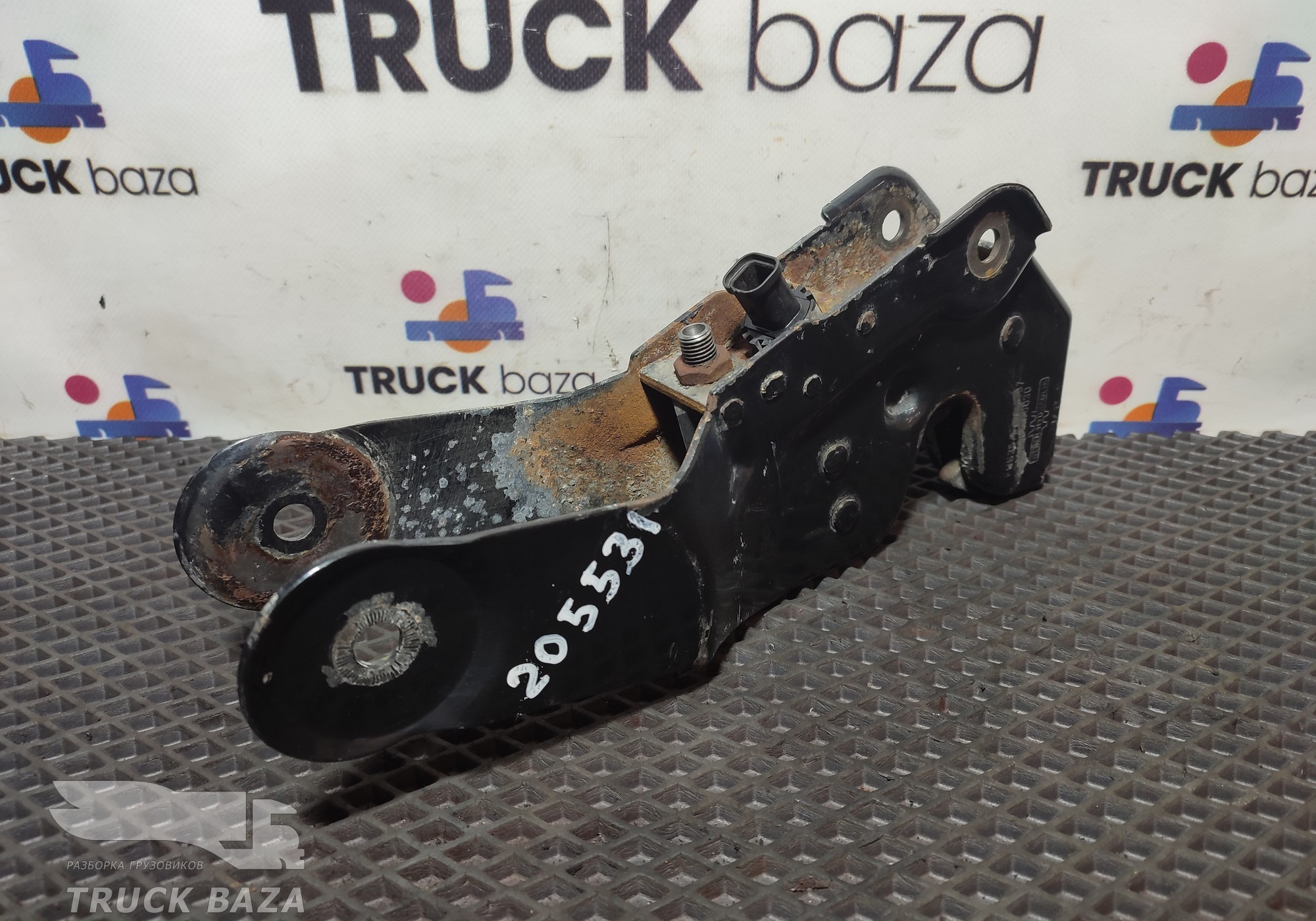 81618516030 Замок кабины для Man