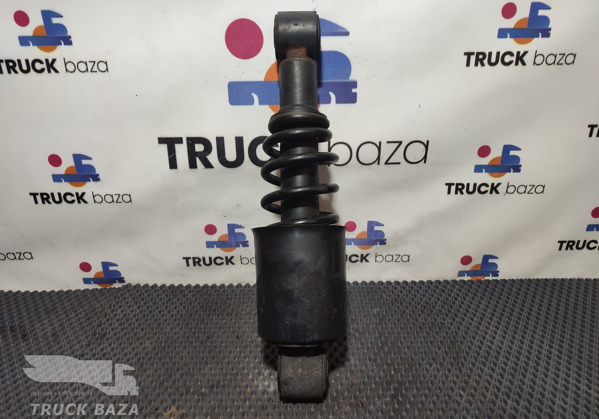 281700011781 Амортизатор кабины задний