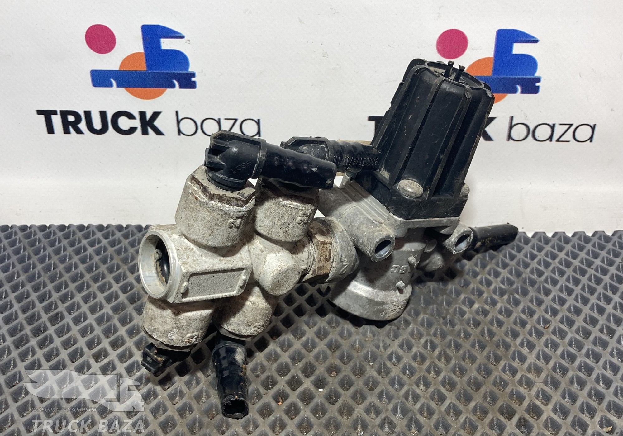 WG9000360549 Клапан тормозной для Sinotruk Sitrak C7H