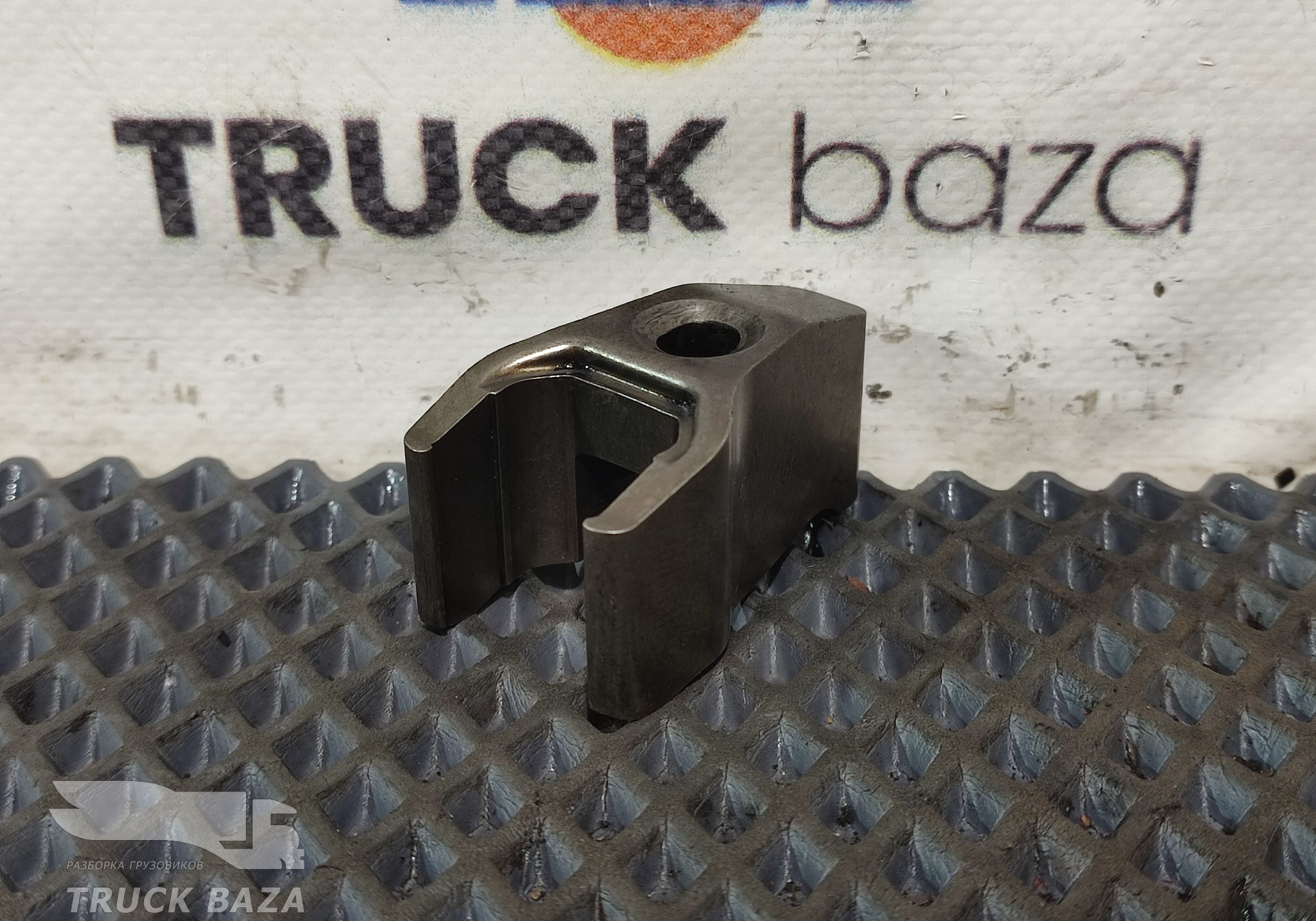 51101040065 Кронштейн форсунки топливной