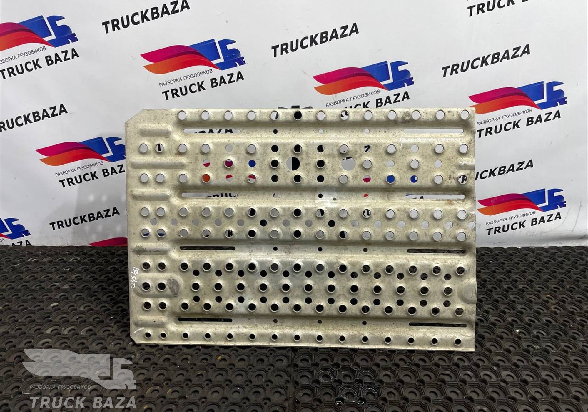 2049623 Трап на раму за кабиной для Scania