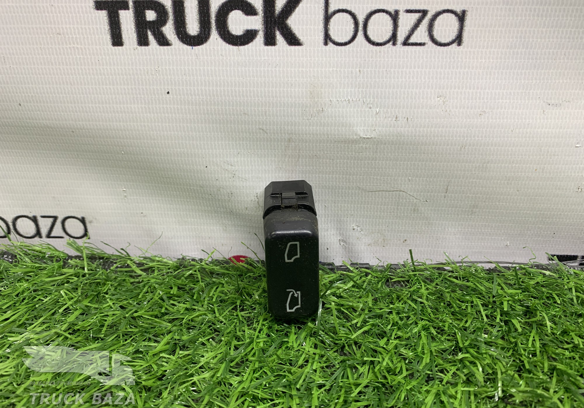 A0035456807 Кнопка люка