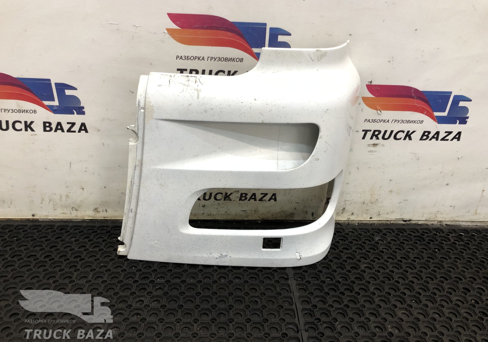 1398263 Облицовка фары левой для Daf XF95
