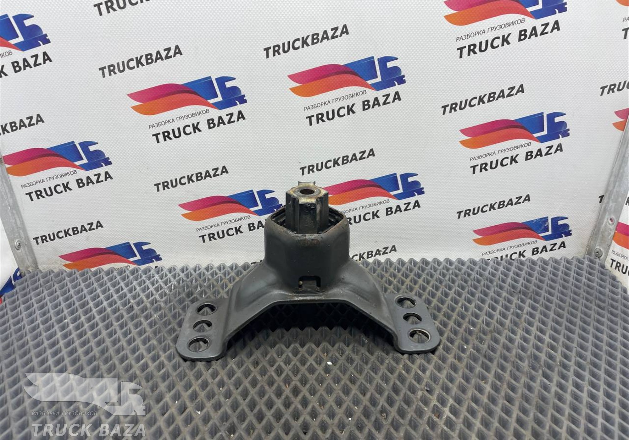 9604320185 Кронштейн ящика АКБ для Mercedes-Benz Actros New Actros MP4 (с 2011)