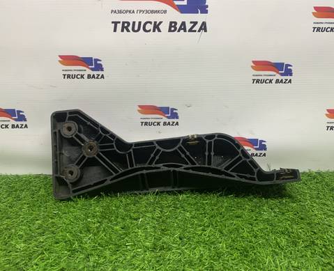 81416140014 Кронштейн переднего бампера правый для Man TGS I (с 2007)