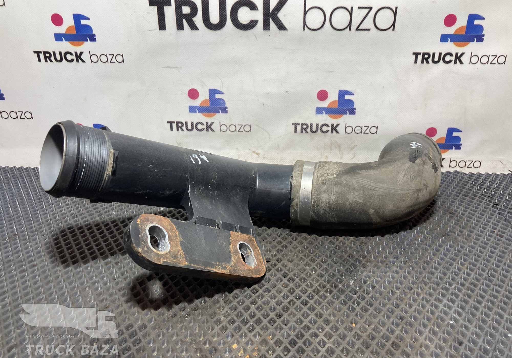 A9605000889 Патрубок охлаждающей жидкости для Mercedes-Benz Actros New Actros MP4 (с 2011)