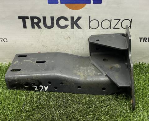 A9305201433 Кронштейн подножки левый для Mercedes-Benz Actros MP1 (с 1996 по 2003)