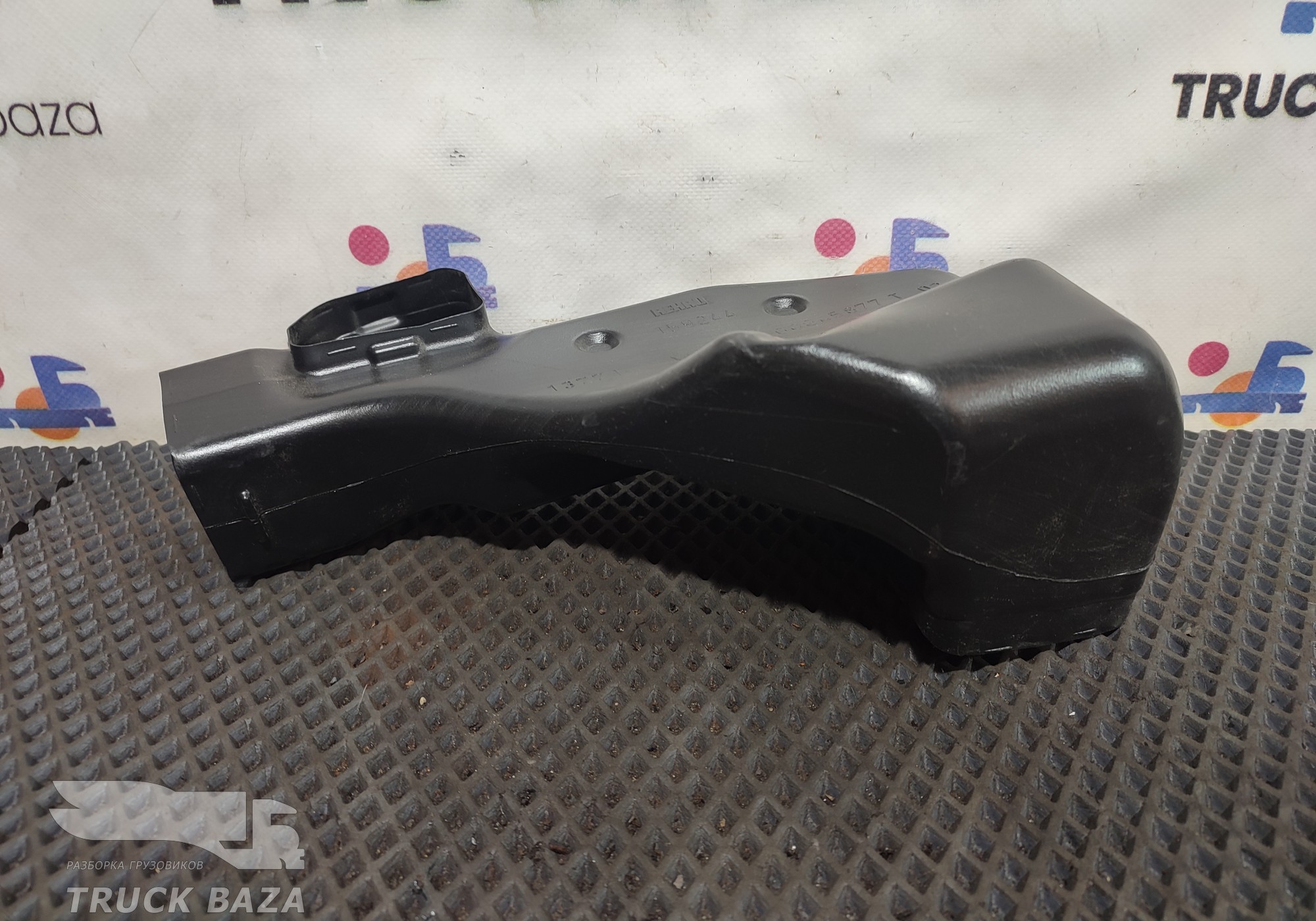 82241814 Воздуховод отопителя для Renault T (с 2013)