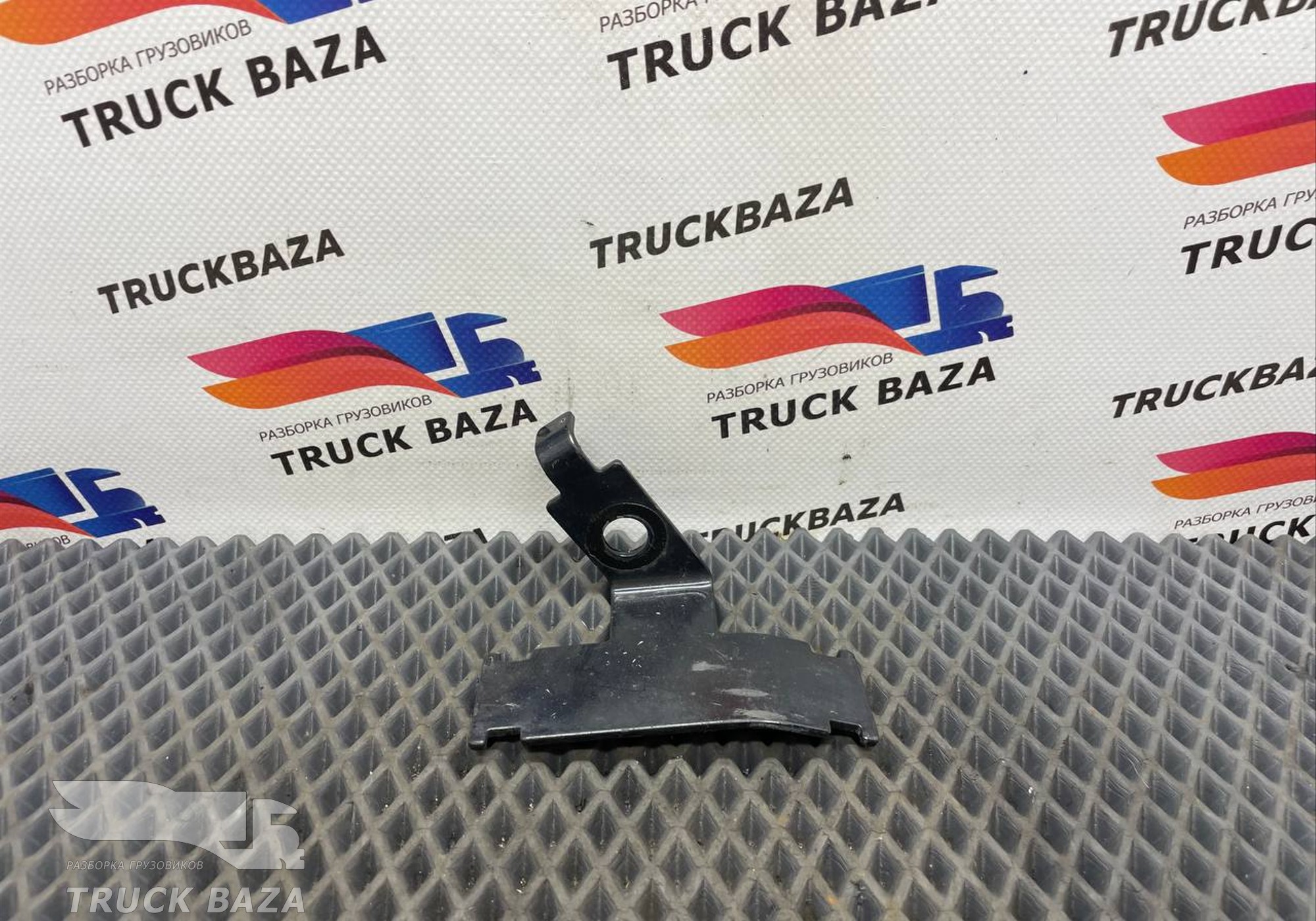 81517150715 Кронштейн проводки для Man TGX TG3 (с 2020)