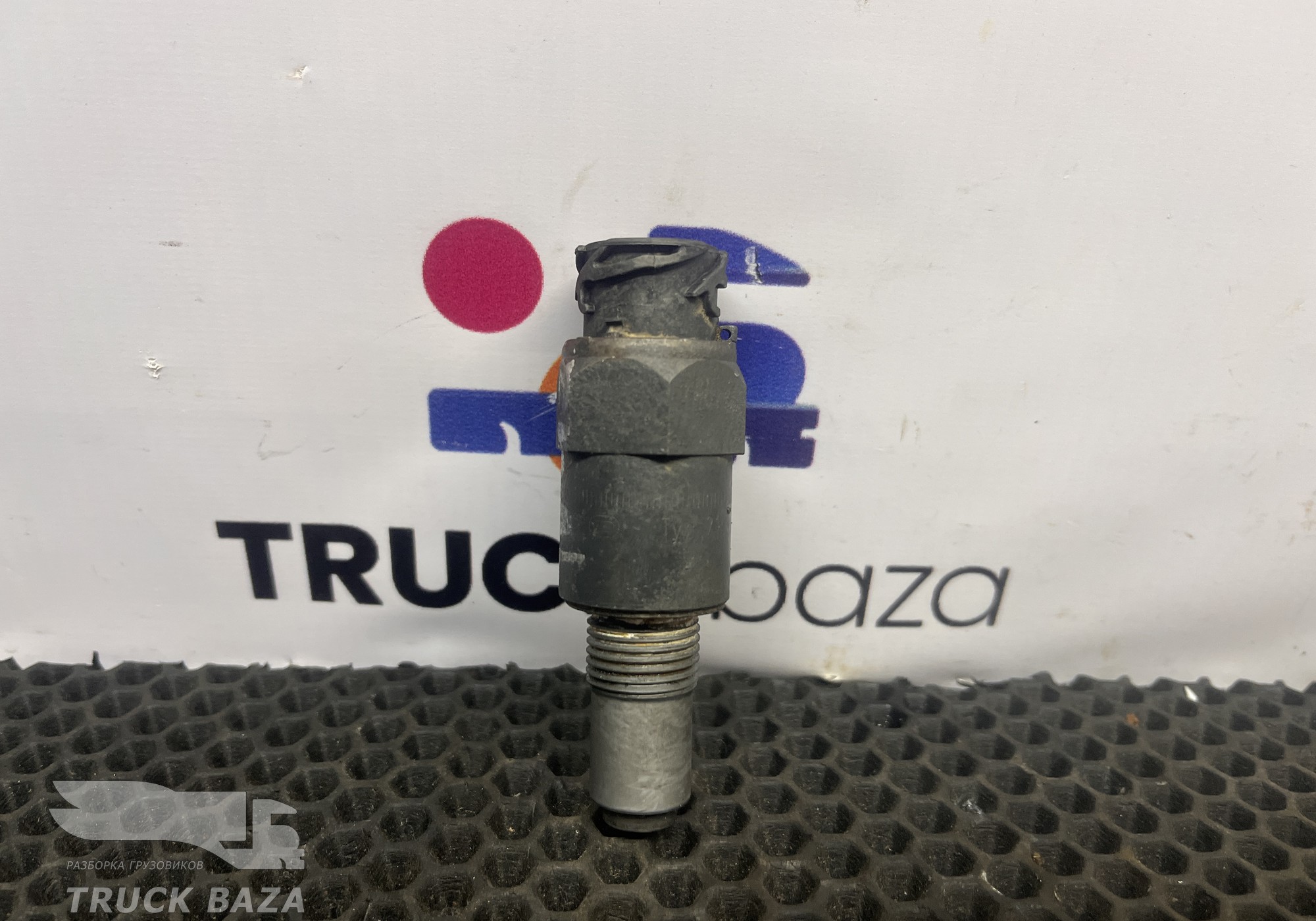 215920102501 Датчик оборотов вала КПП для Sinotruk Sitrak