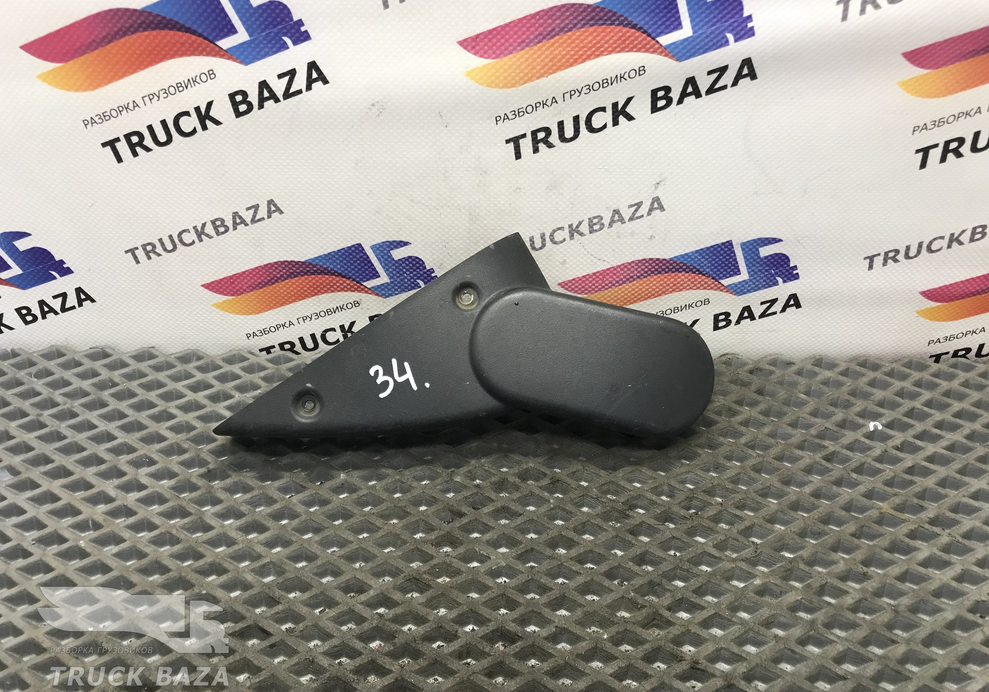 504158943 Накладка зеркала правого для Iveco