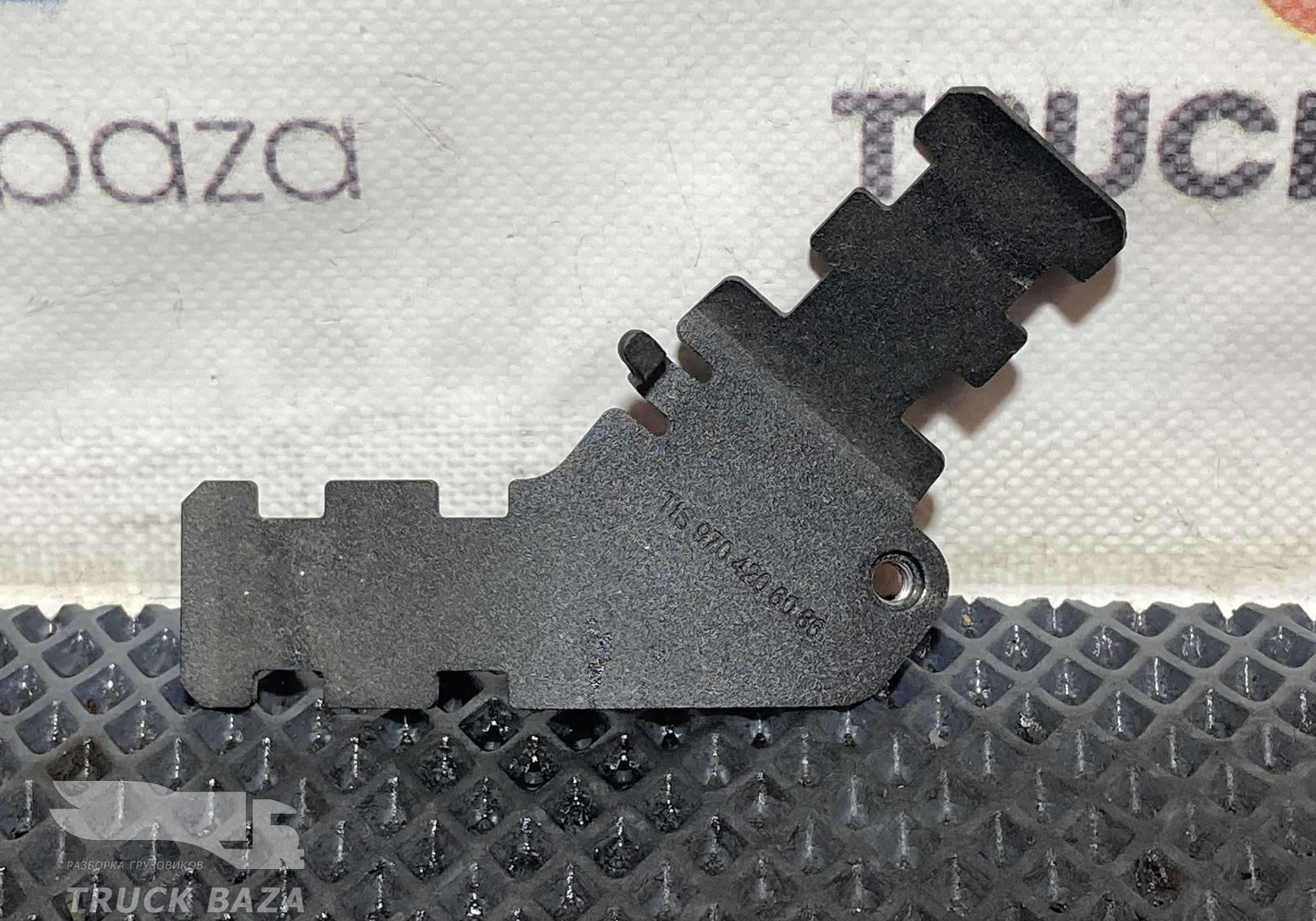 9704206086 Кронштейн тормозных трубок для КАМАЗ 5490