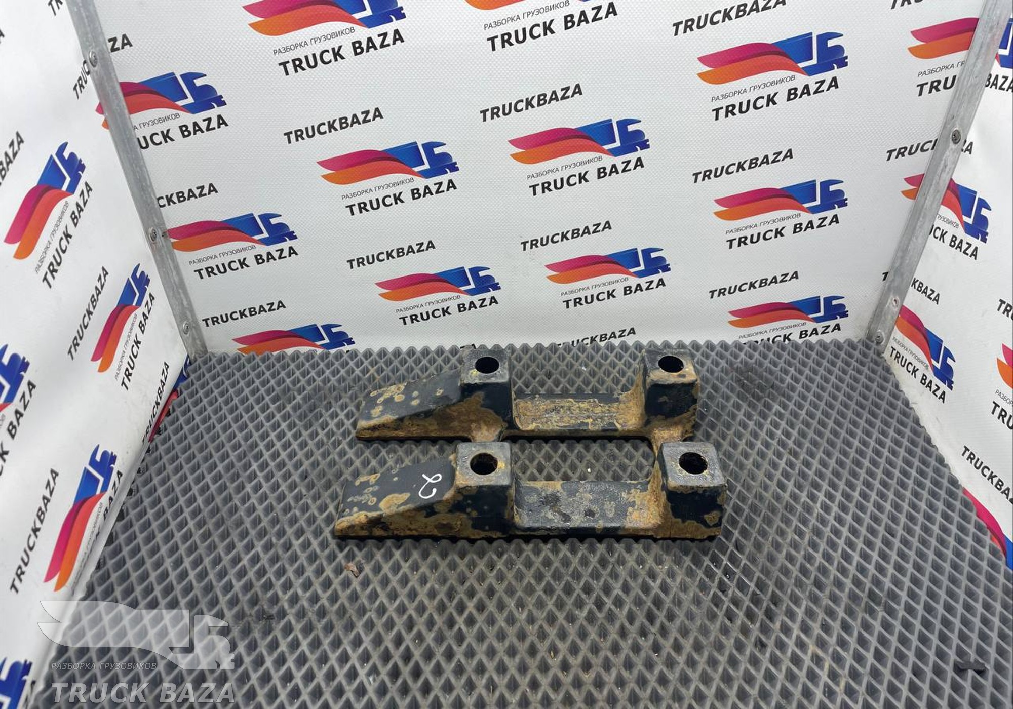 5490110114968 Проставка топливного бака для КАМАЗ 54901