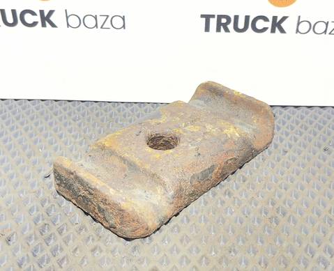 651152902412 Проставка стремянки рессоры для КАМАЗ 5490