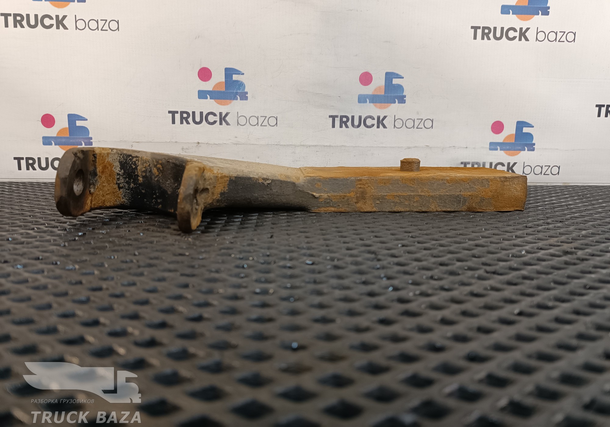 21166983 Кронштейн переднего амортизатора для Volvo FM II (с 2002)