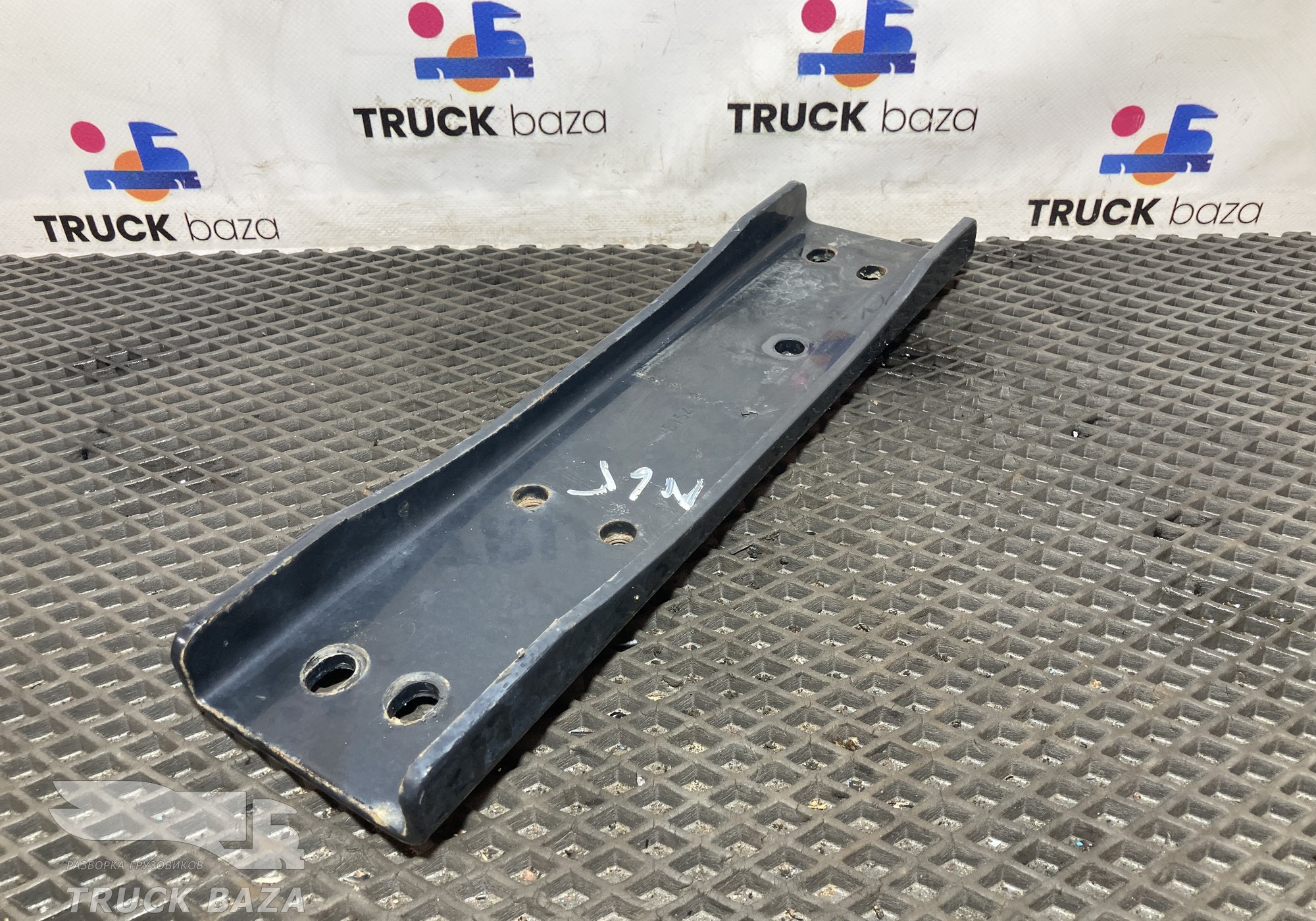 81155115176 Кронштейн бака AdBlue для Man TGS I (с 2007)