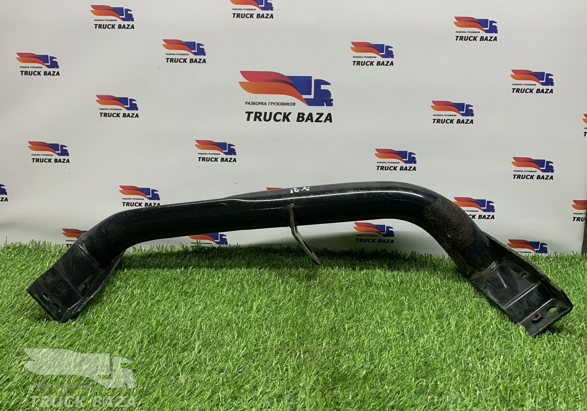 81615405076 Кронштейн подножки правый