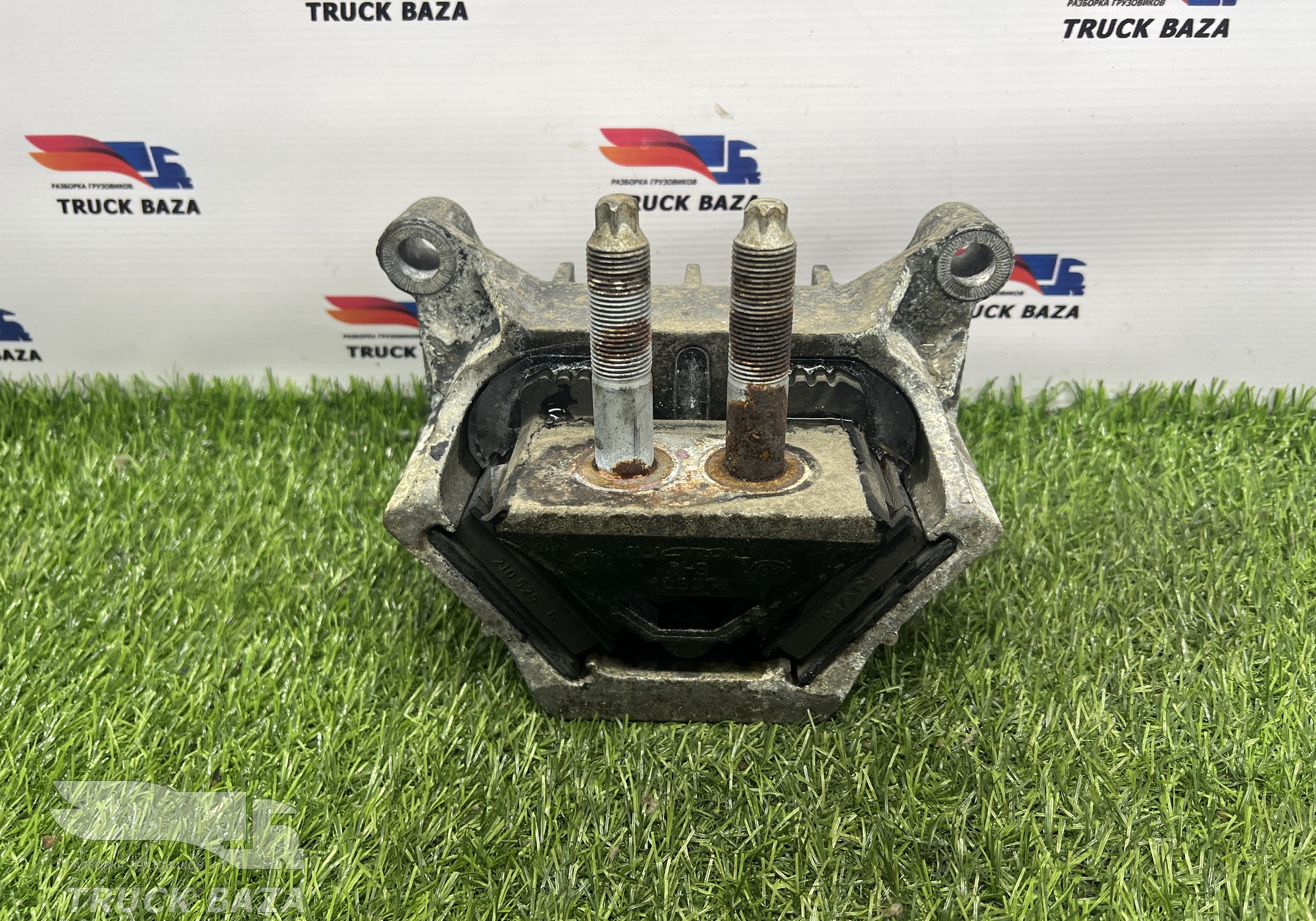 81962100597 Подушка двигателя задняя