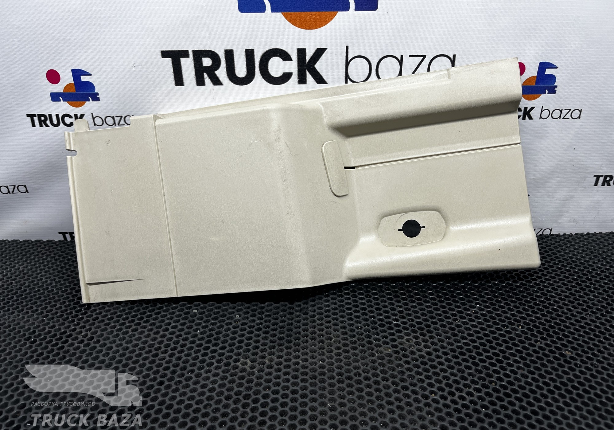 810W625710083 Накладка ремня безопасности левая для Sinotruk Howo T5G