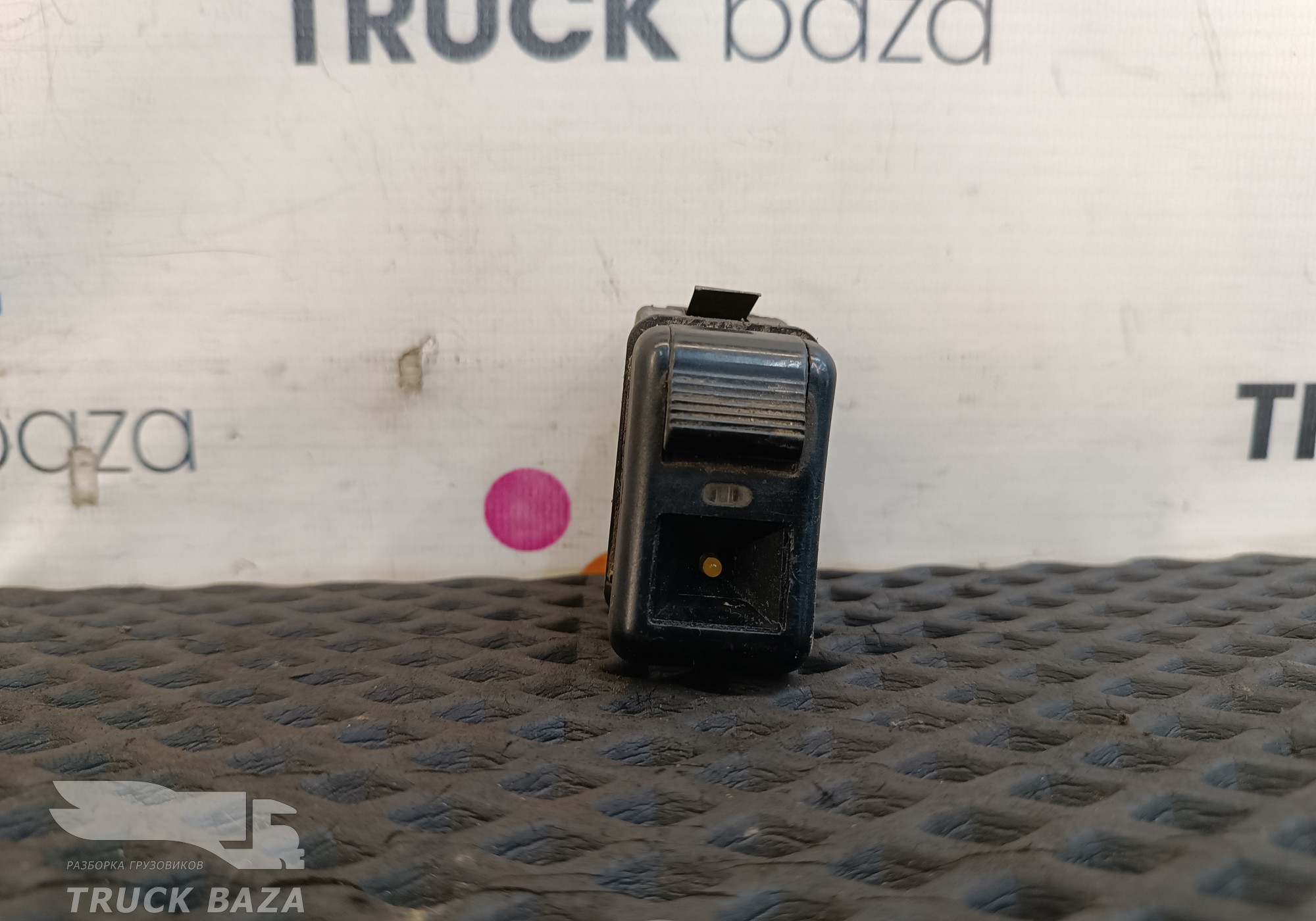 20507887 Кнопка многофункциональная для Volvo FH