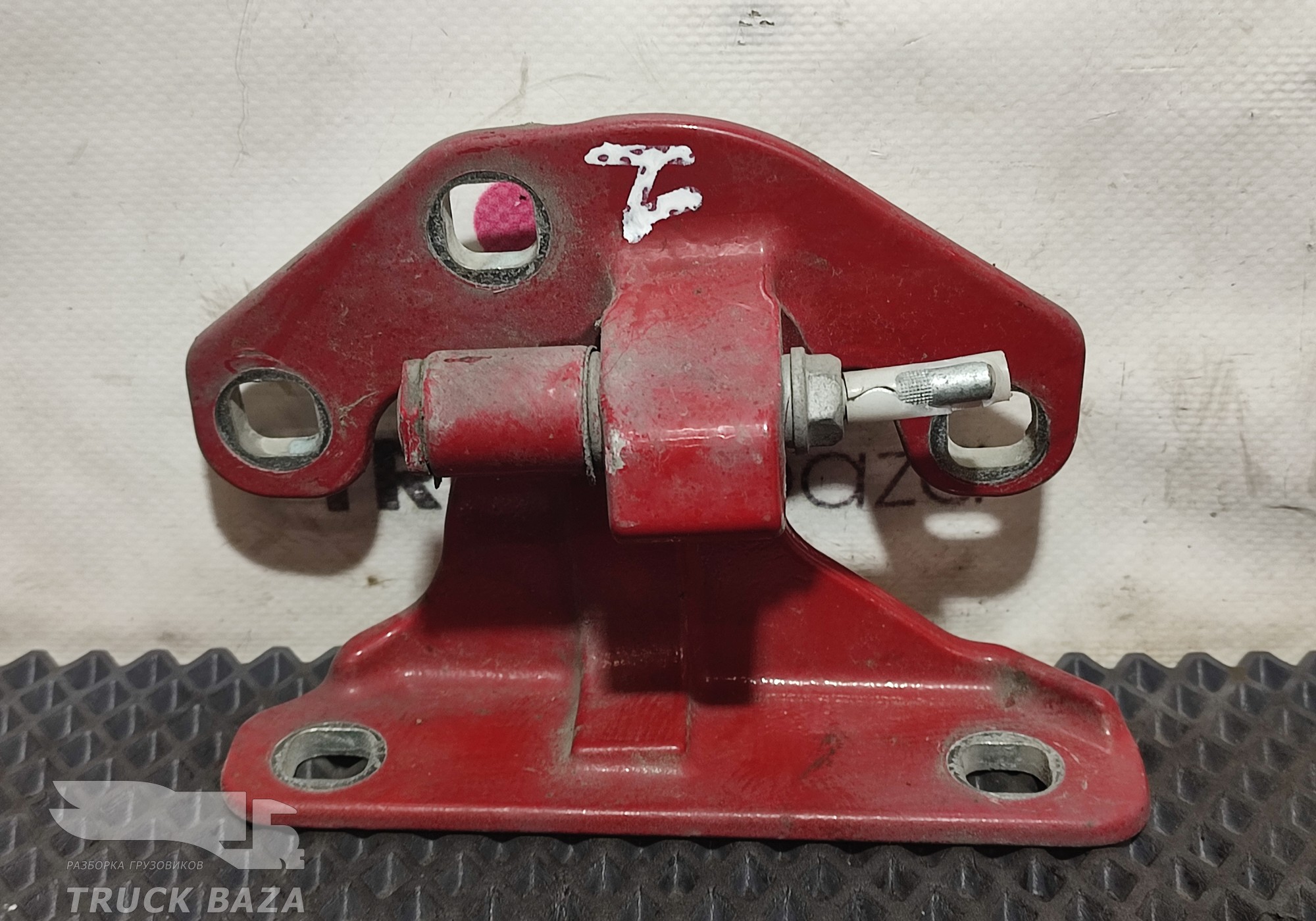 9607220244 Петля двери передней правой для КАМАЗ