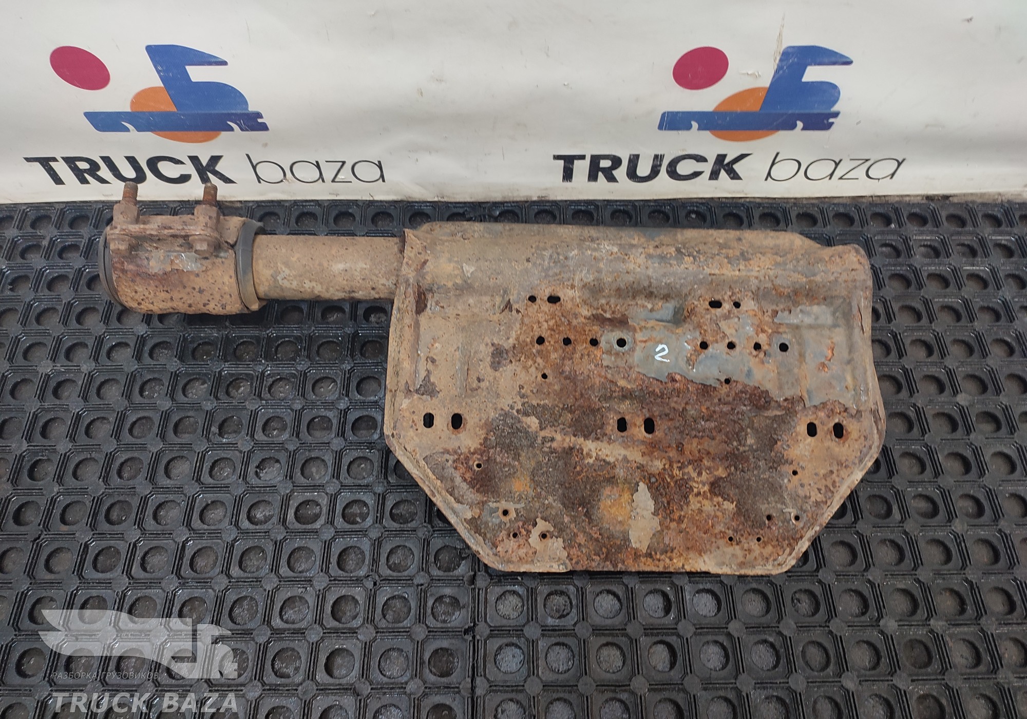 2800402 Кронштейн крыла правого заднего задняя часть