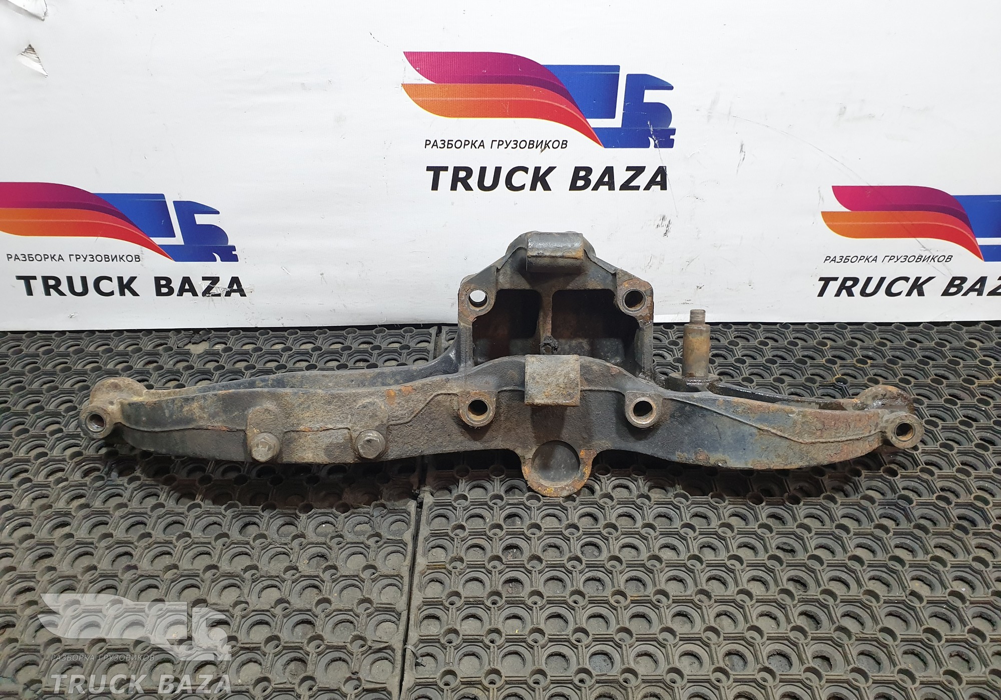 81436306061 Кронштейн пневморессоры левый для Man