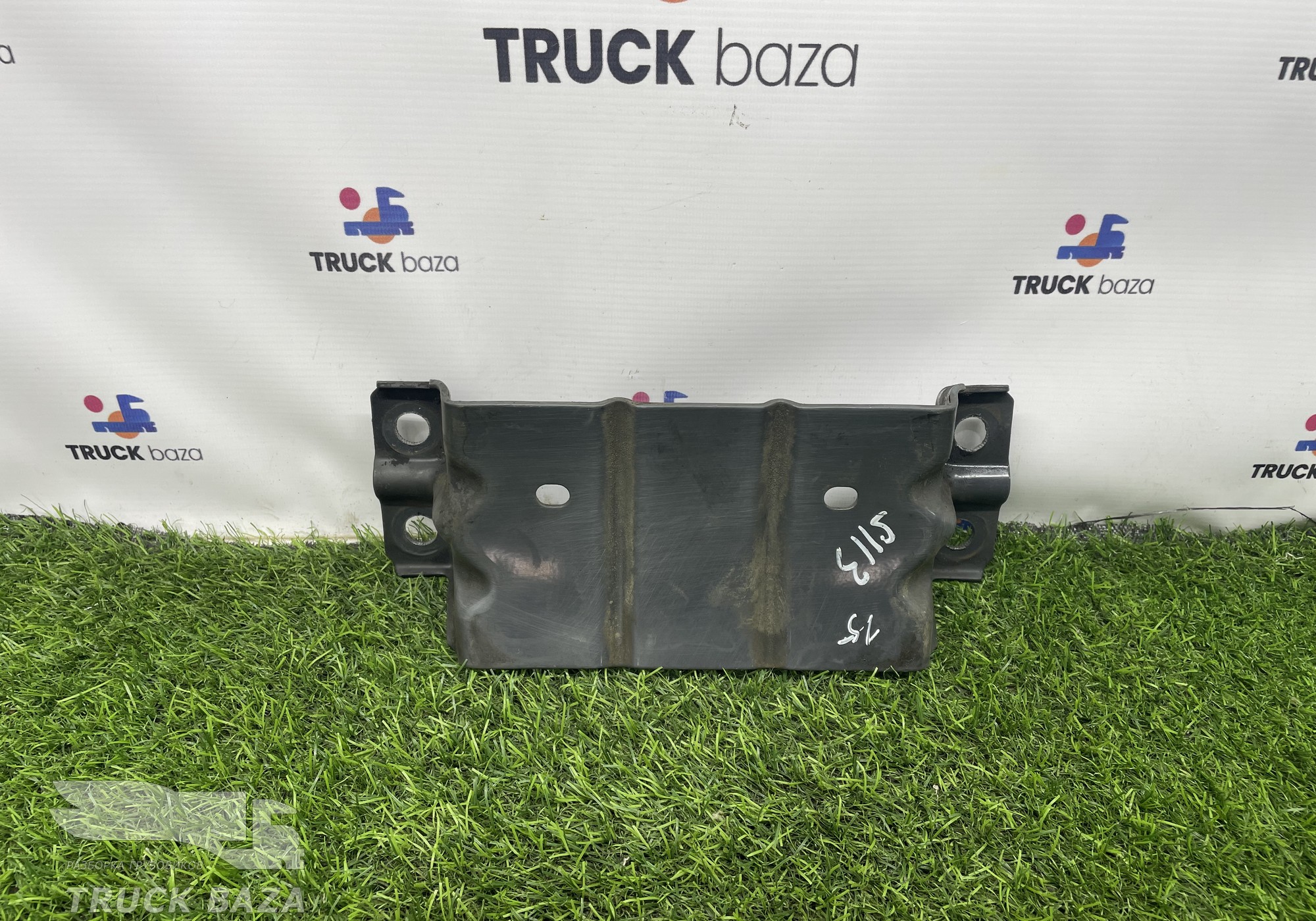 1764721 Кронштейн ресивера