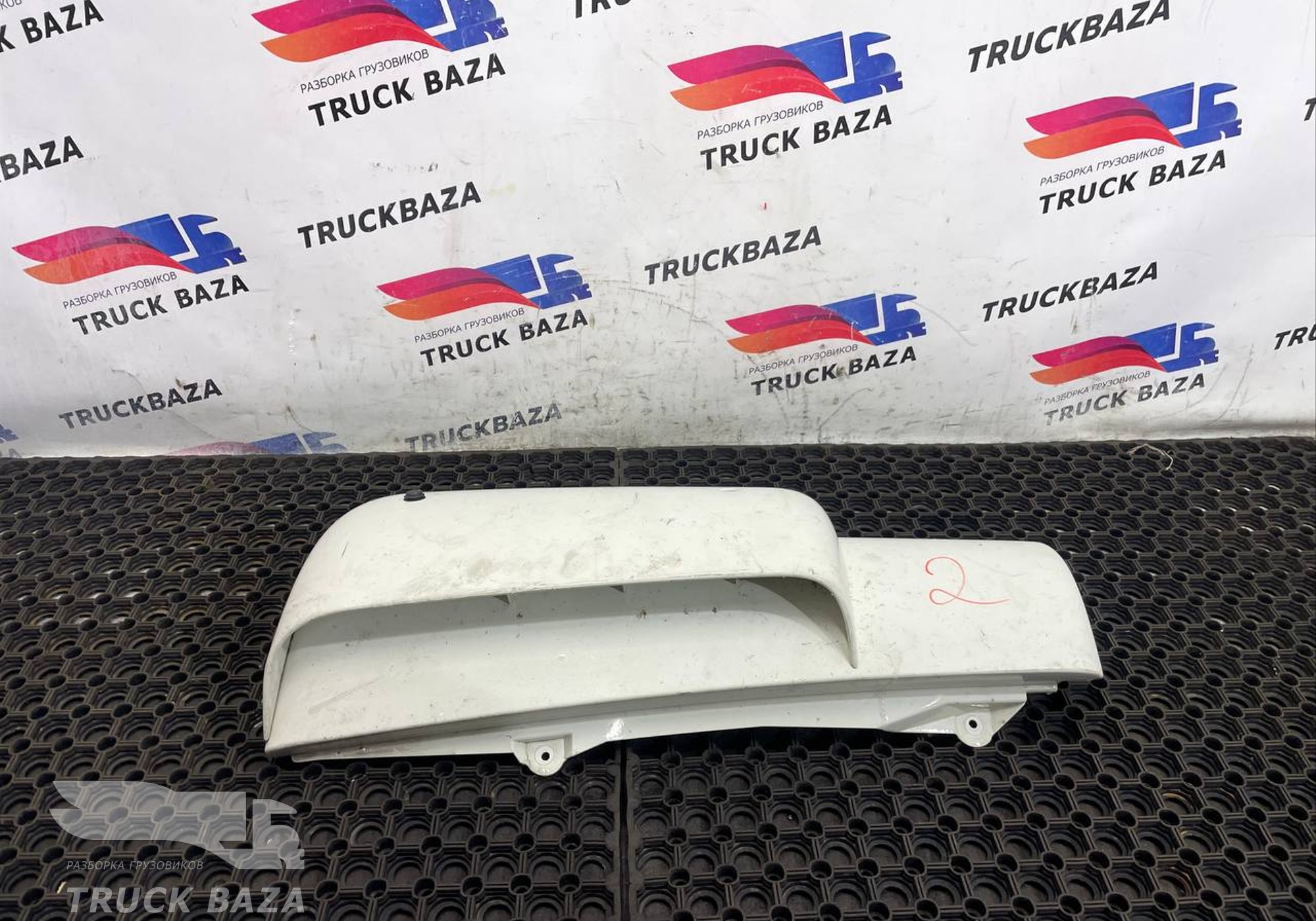 1400010 Дефлектор кабины правый для Daf XF105 (с 2005)