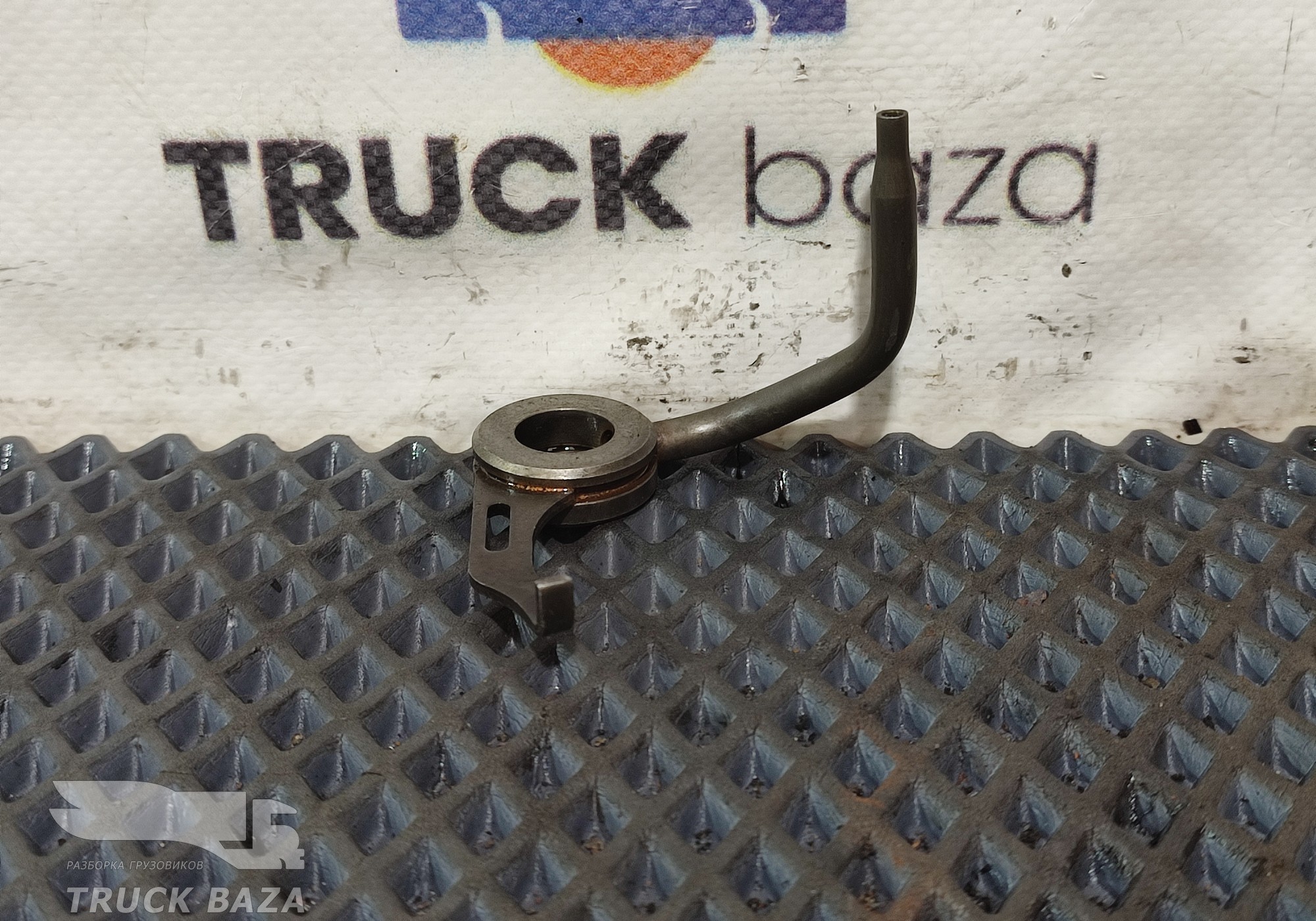 1526821 Форсунка масляная