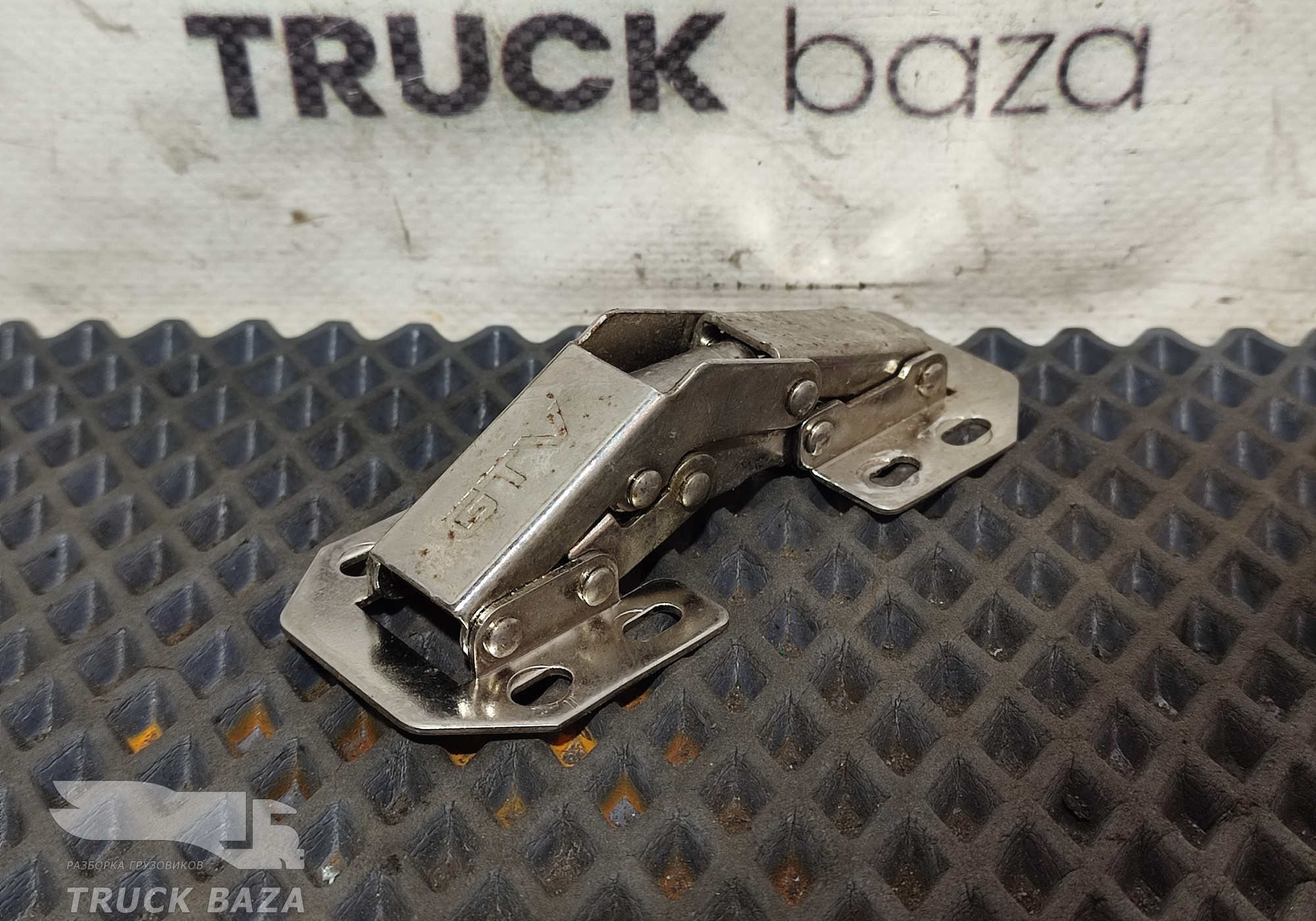 9408900055 Петля бардачка