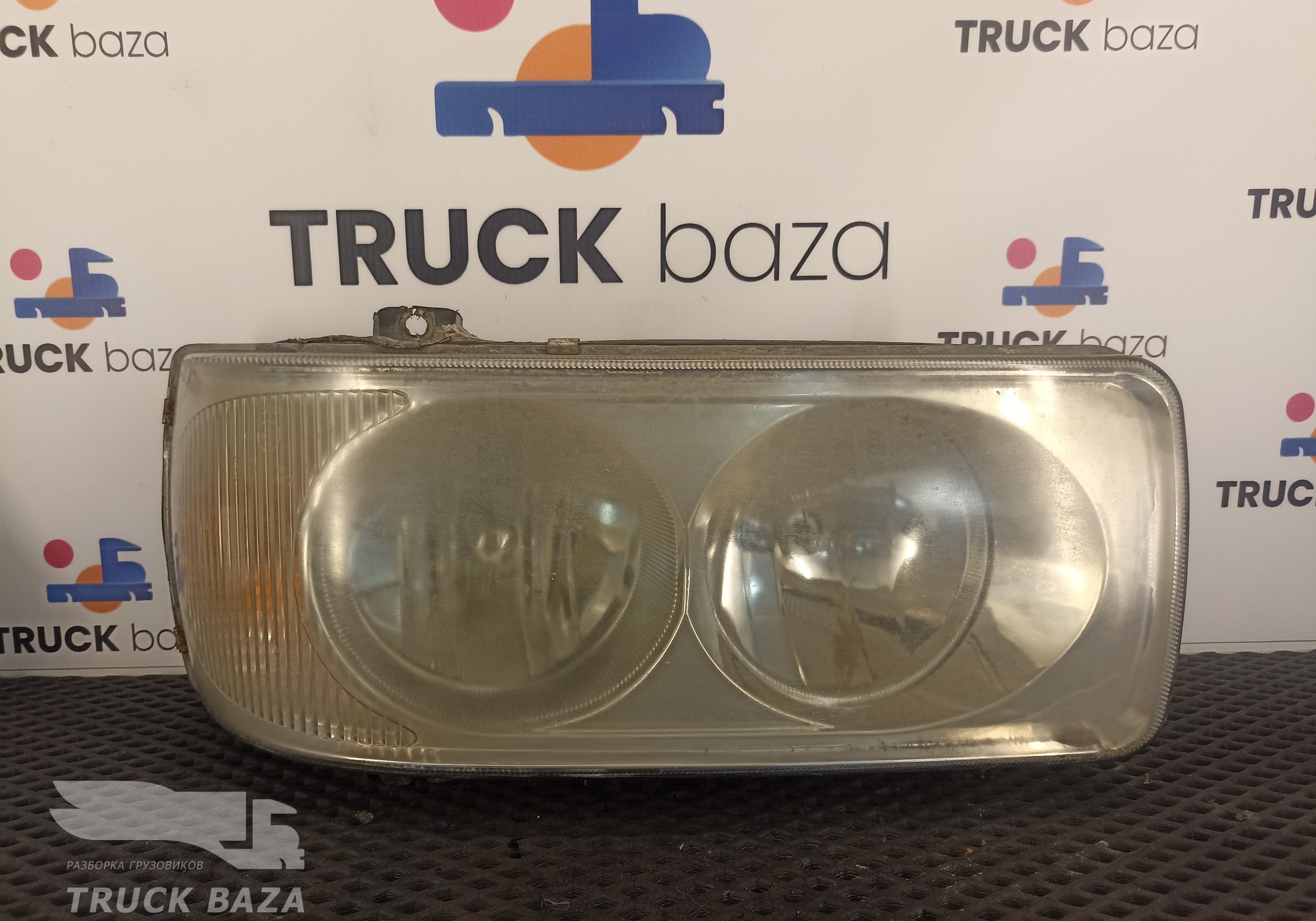 1743684 Фара левая для Daf XF95