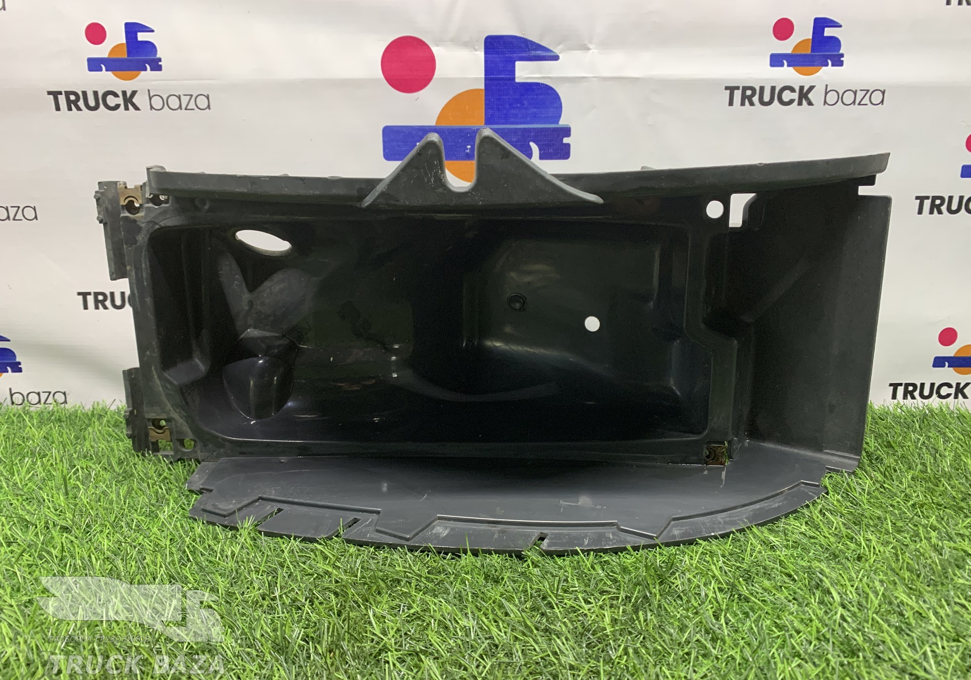 1385403 Корпус фары правой для Scania