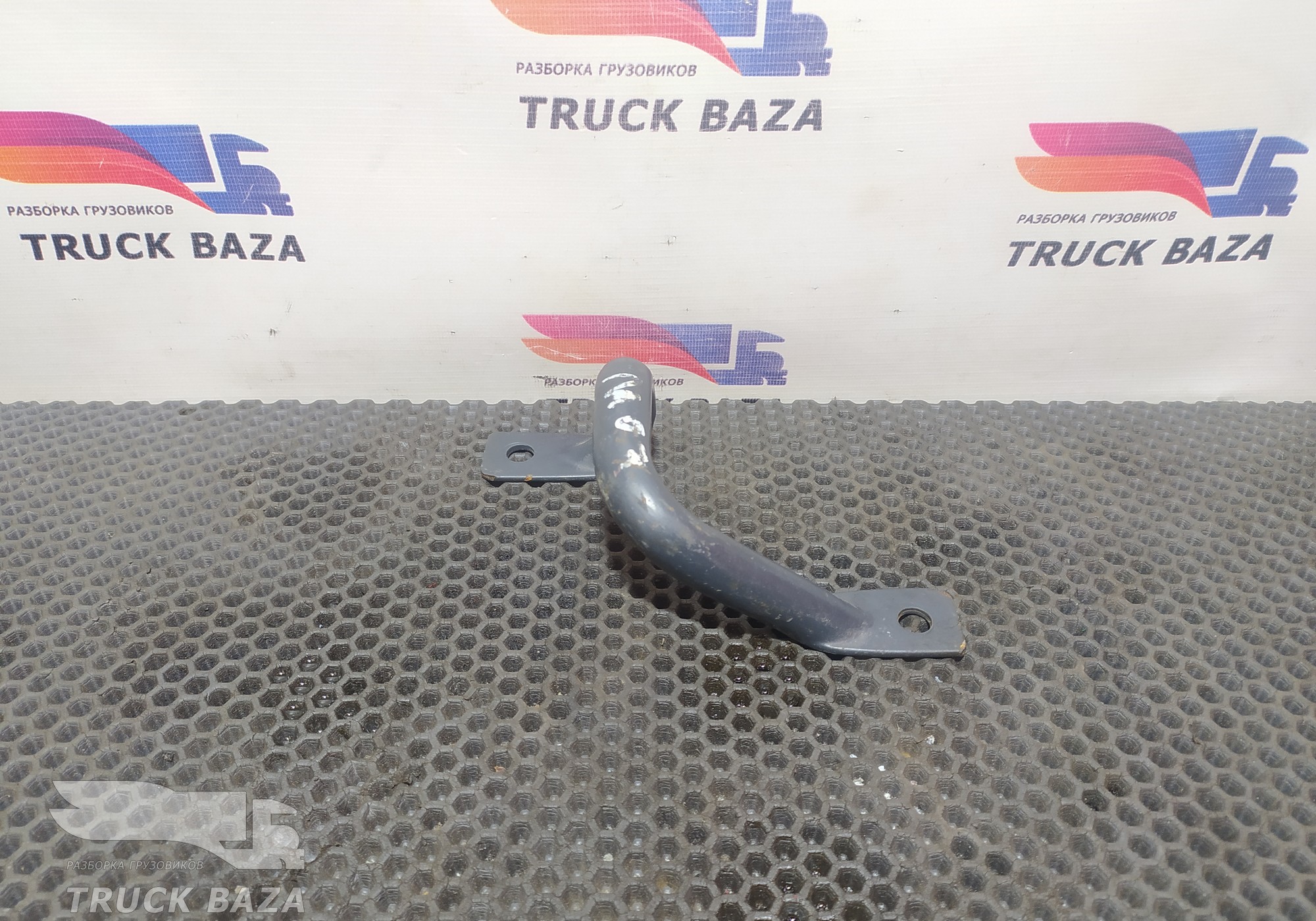 81621580038 Кронштейн спальника нижний правый для Man TGA