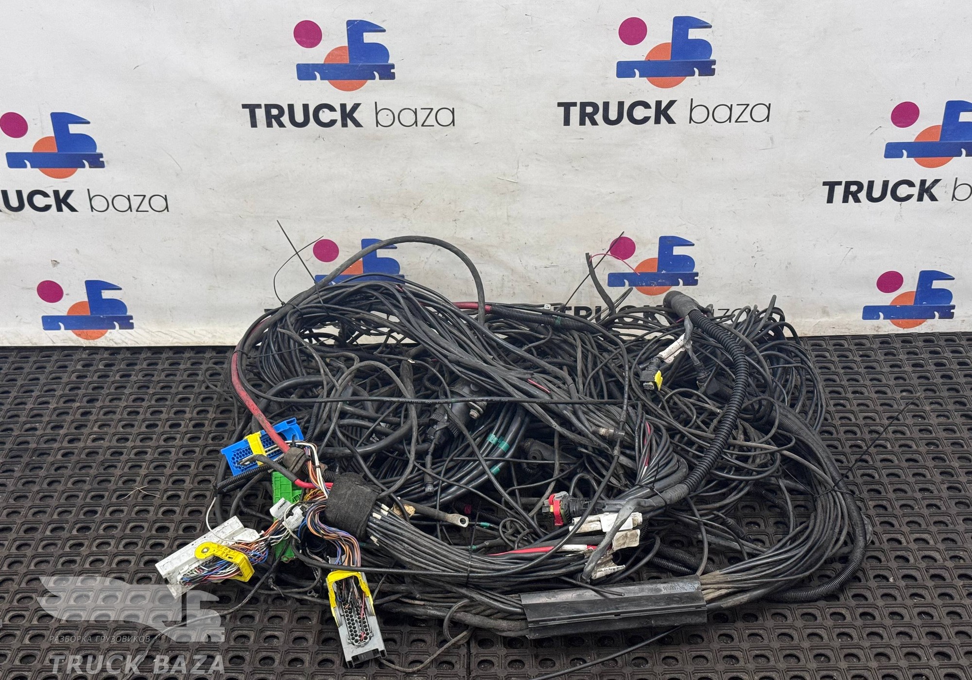 2061488 Проводка шасси основная