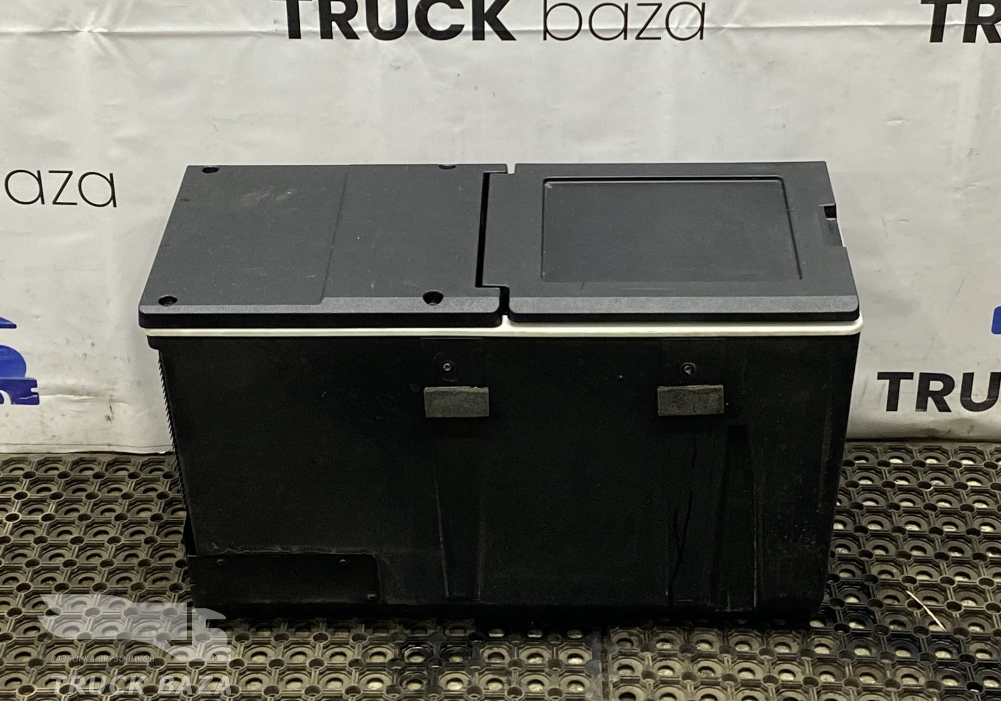 A9608200306 Холодильник для Mercedes-Benz Actros New Actros MP4 (с 2011)