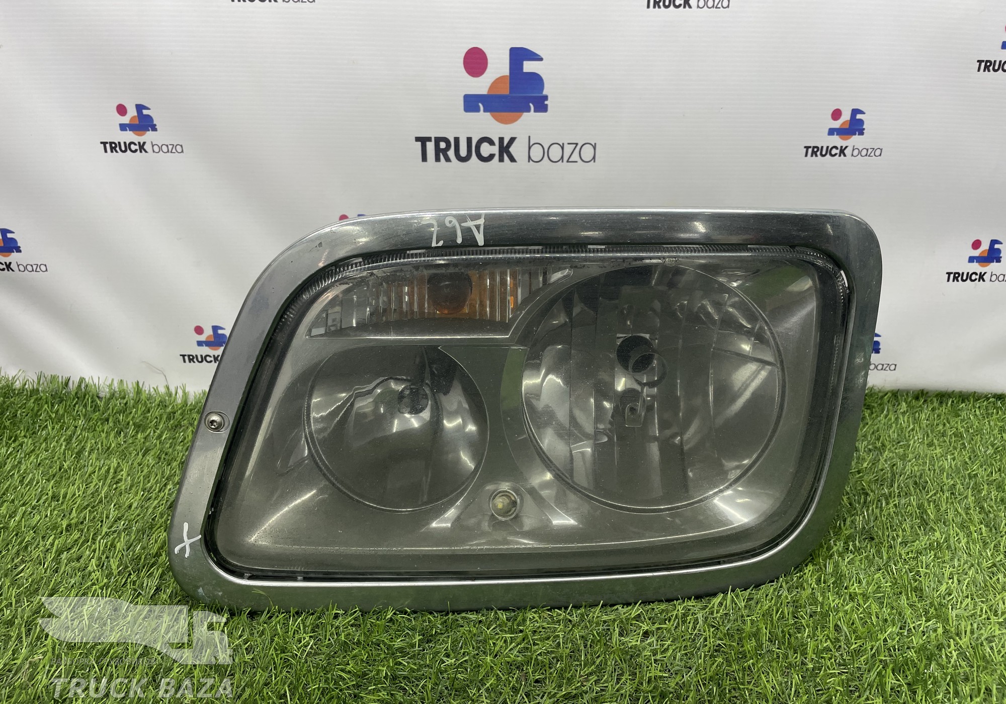 084401171LM Фара левая